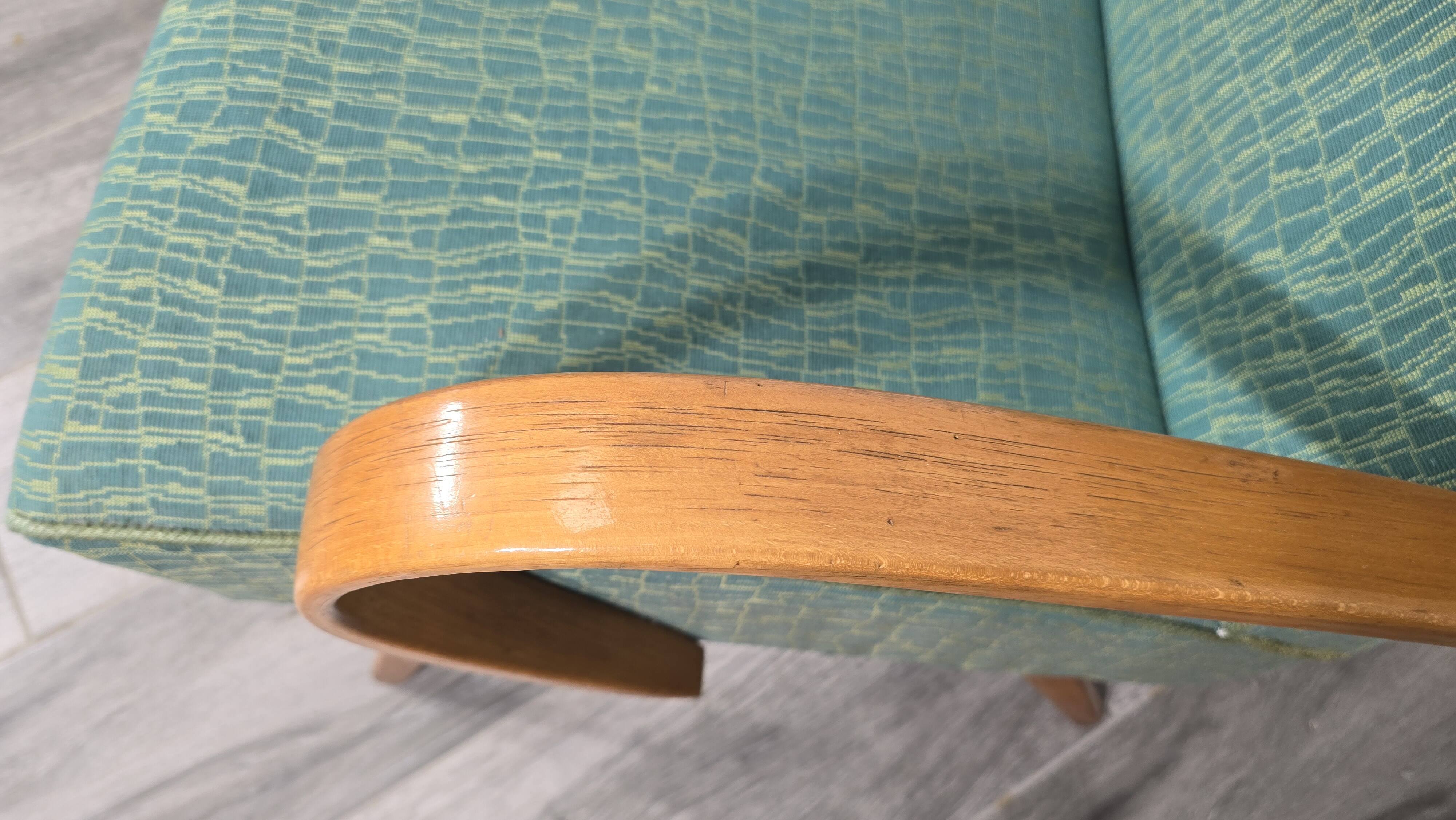 Paire de fauteuils par Jaroslav Smidek, années 1960