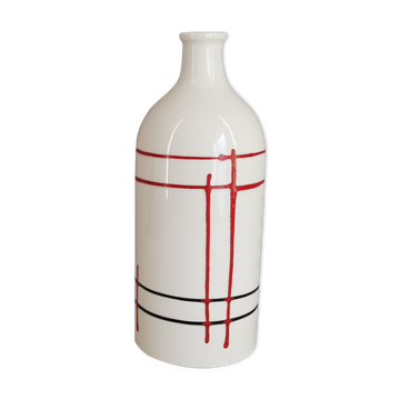 Bouteille française lignes graphiques modernistes