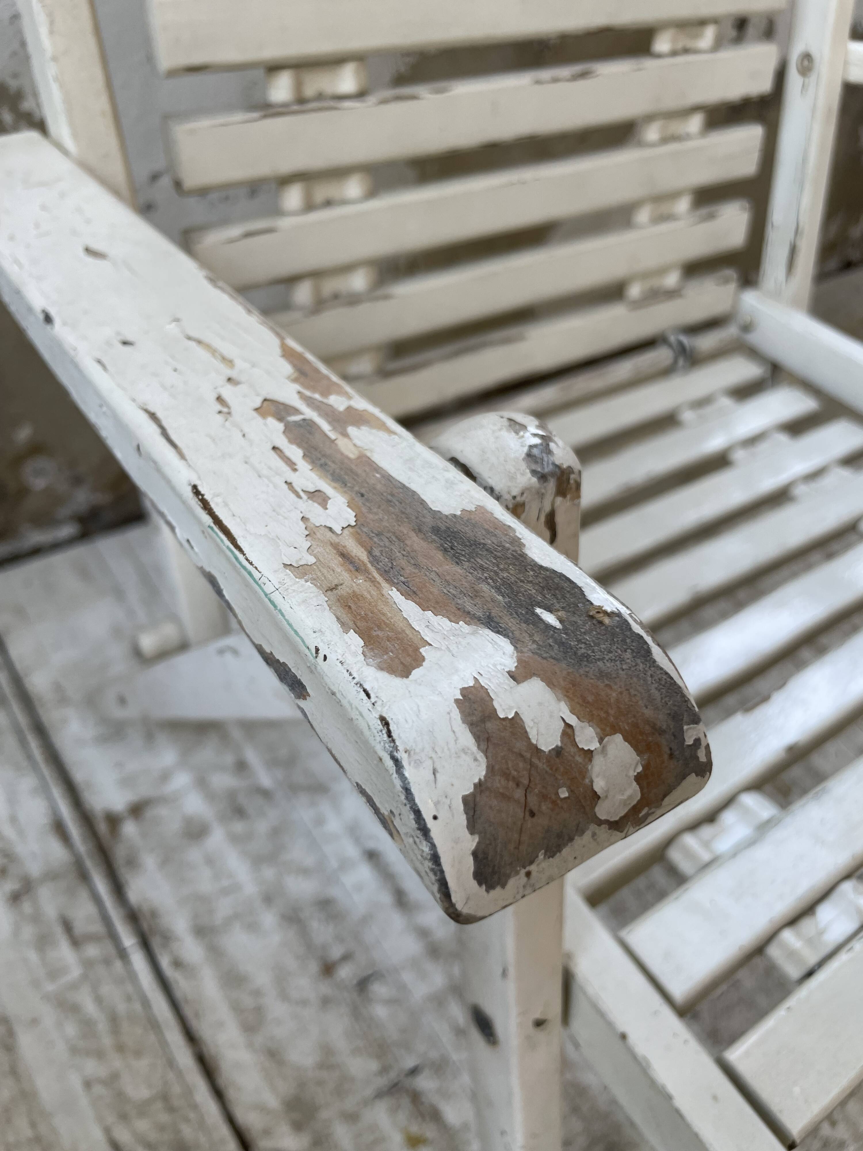 4 white wooden garden chairs