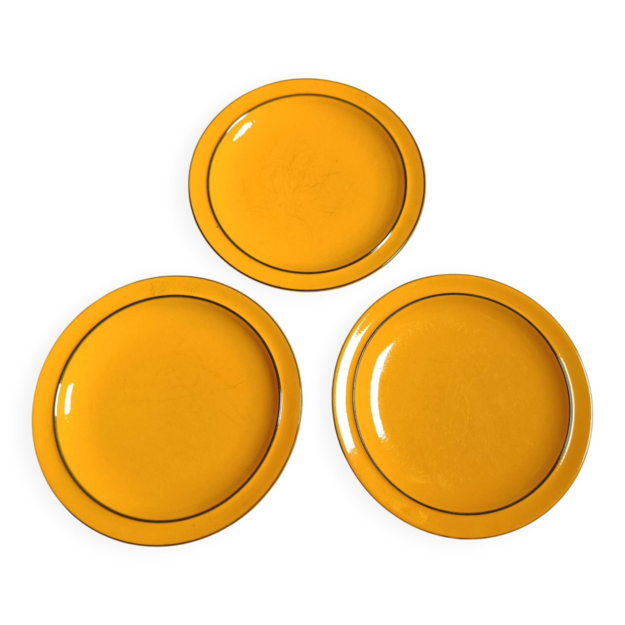 Set of three flat plates in glazed ceramic Thomas Germany from the years.