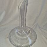 Carafe to decant the wine