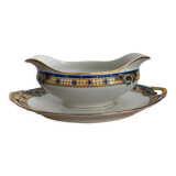 Porcelain sauce boat