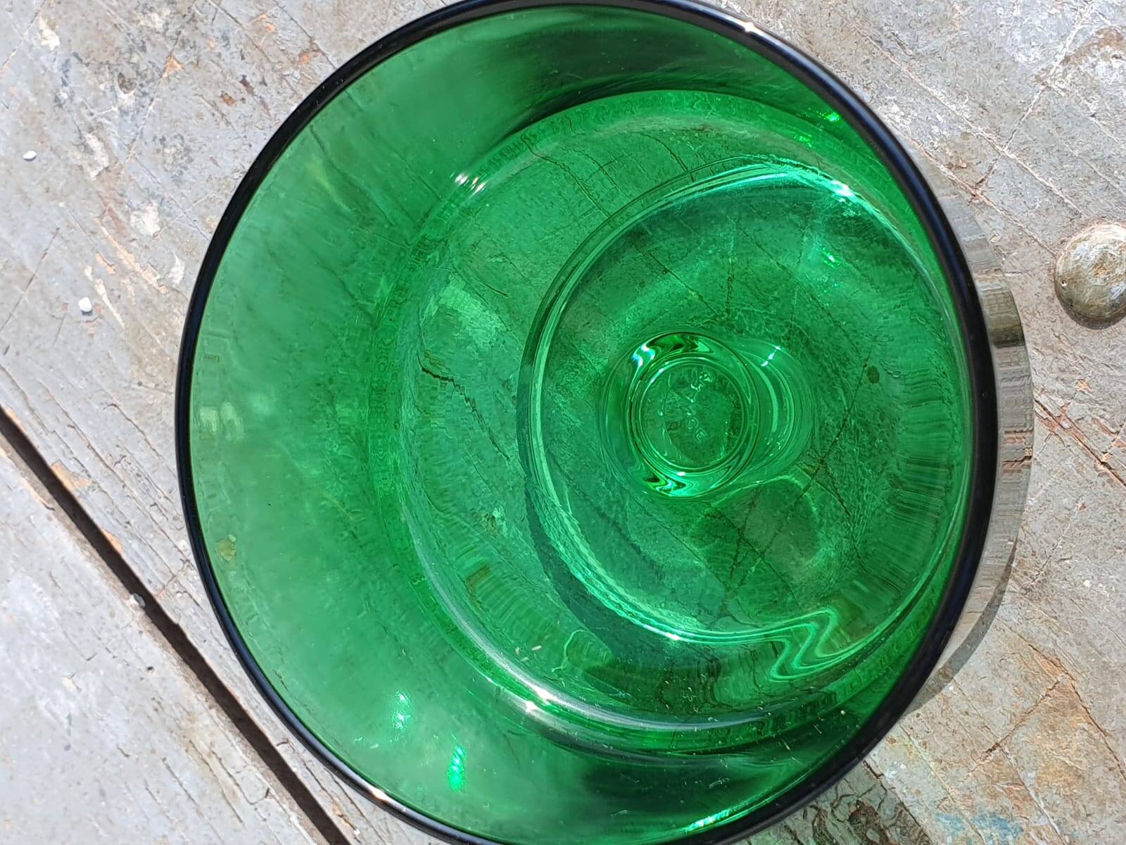 Luminarc green champagne glasses