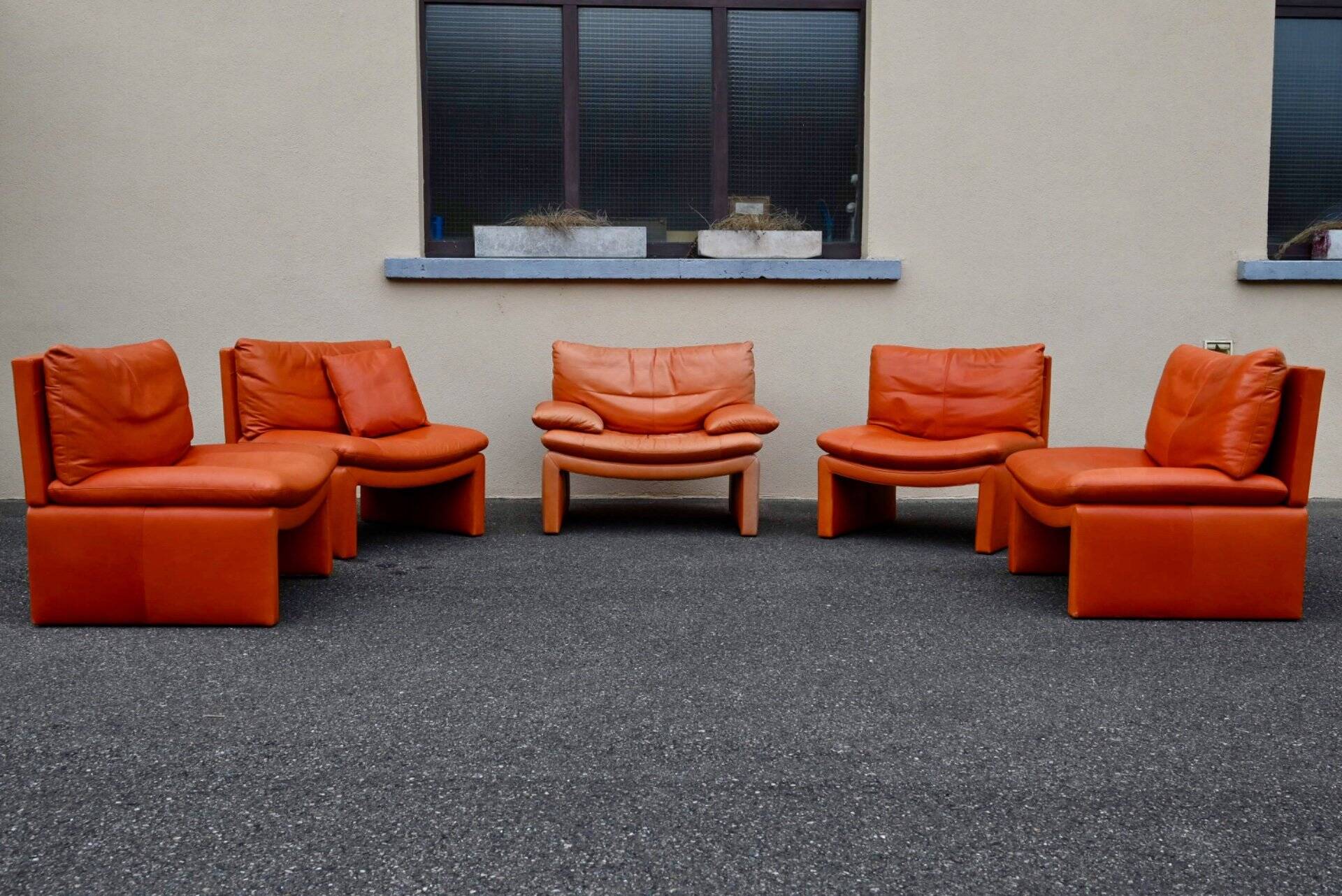 Set of 5 Italian leather armchairs - 1970s