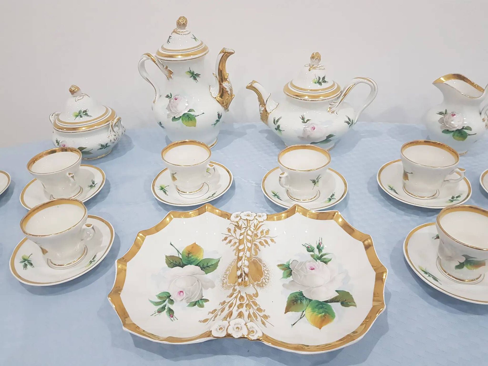 Service à café, porcelaine blanche avec dorure, KPM, Allemagne, 19e siècle