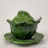 Choux slip gravy boat