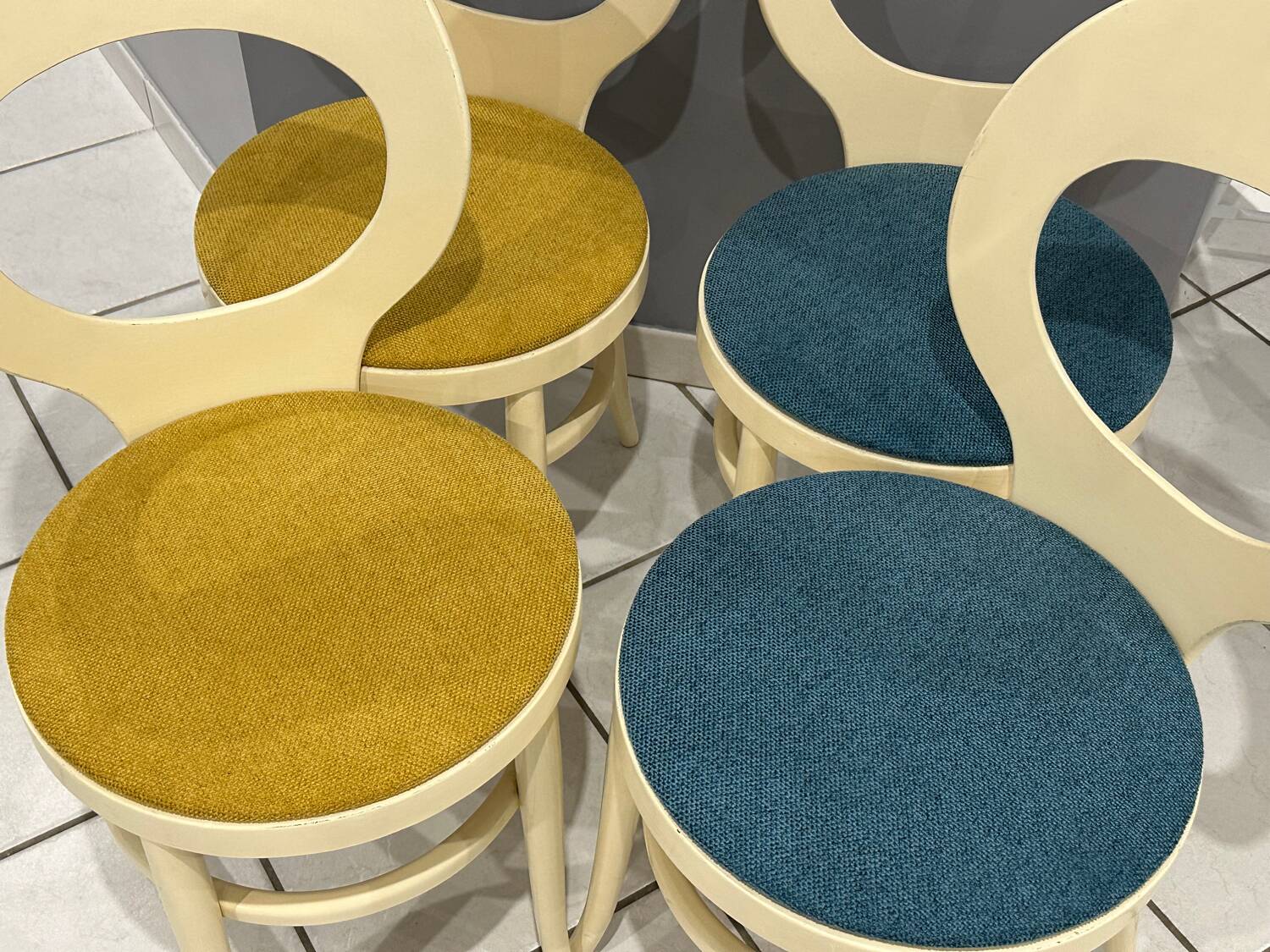 Set of 4 chairs from Baumann, Mouette model, vintage 1970
