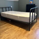 Children's bed