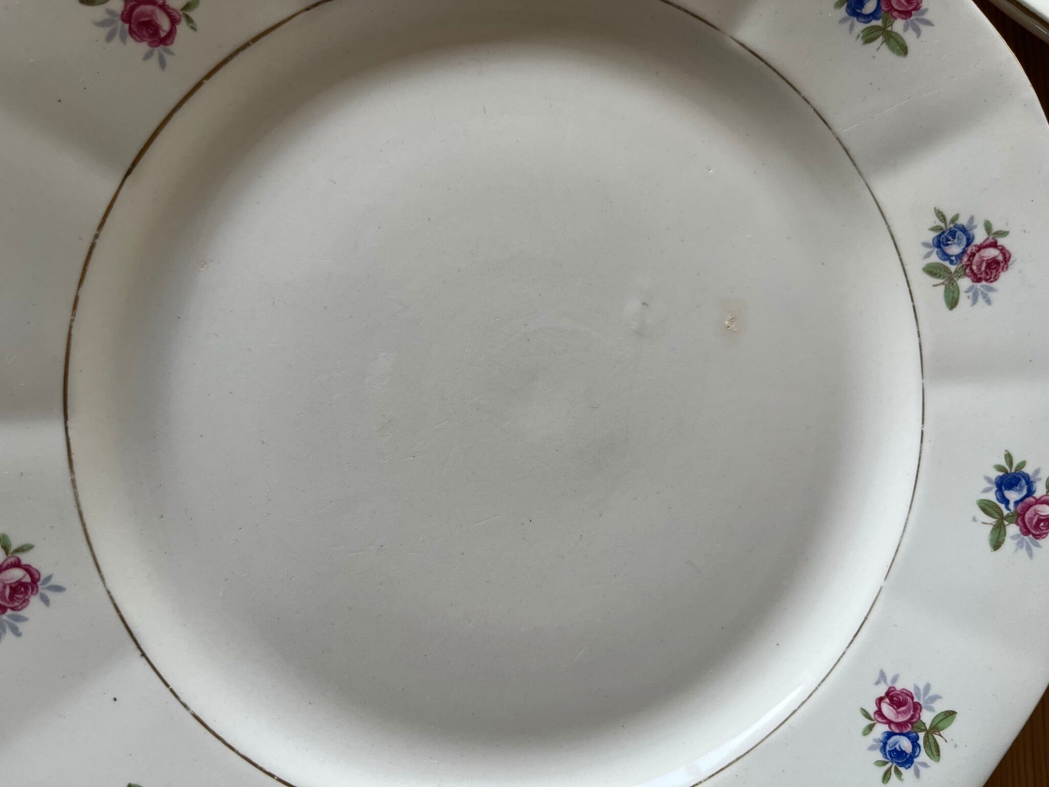 4 old Digoin & Sarreguemines “little flowers” flat plates