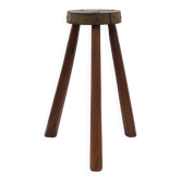 Tabouret tripode brutaliste français en chêne massif et métal, années 1850