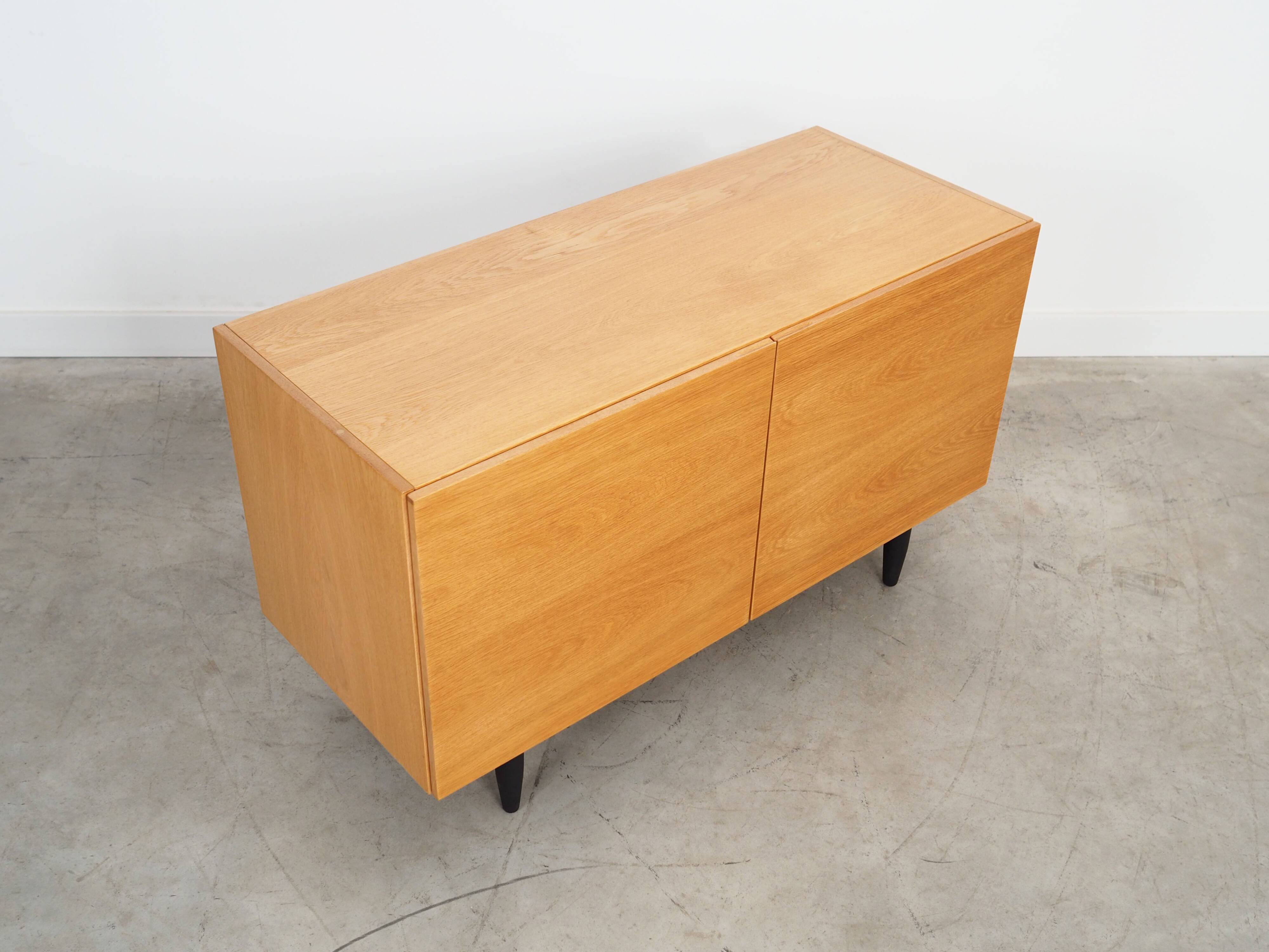 Commode danoise en frêne, années 1970