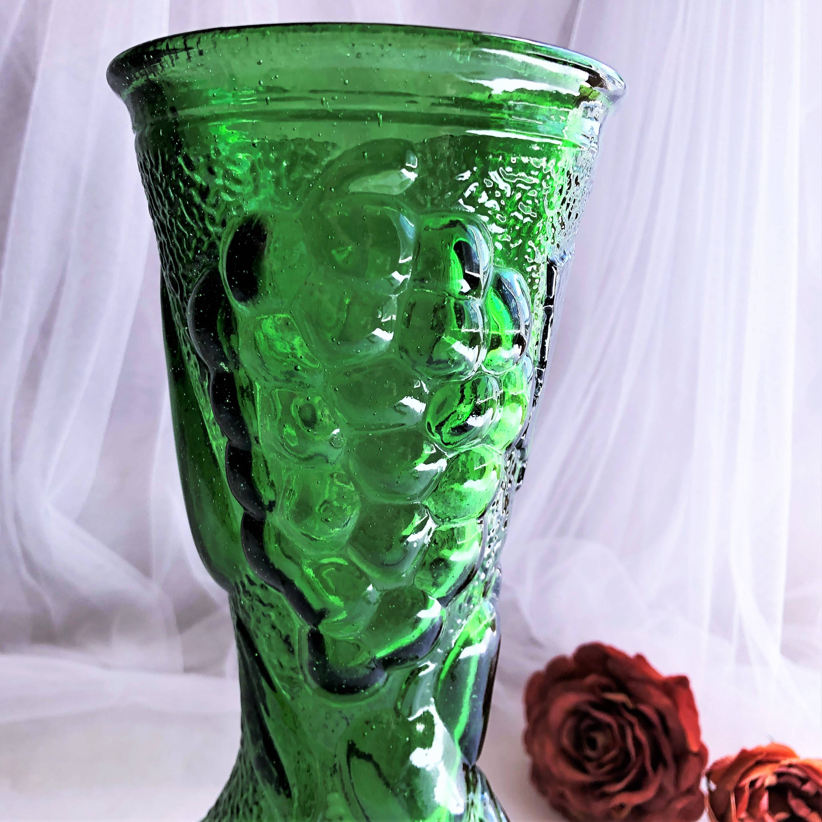 Large green glass vase from vintage Empoli Italy