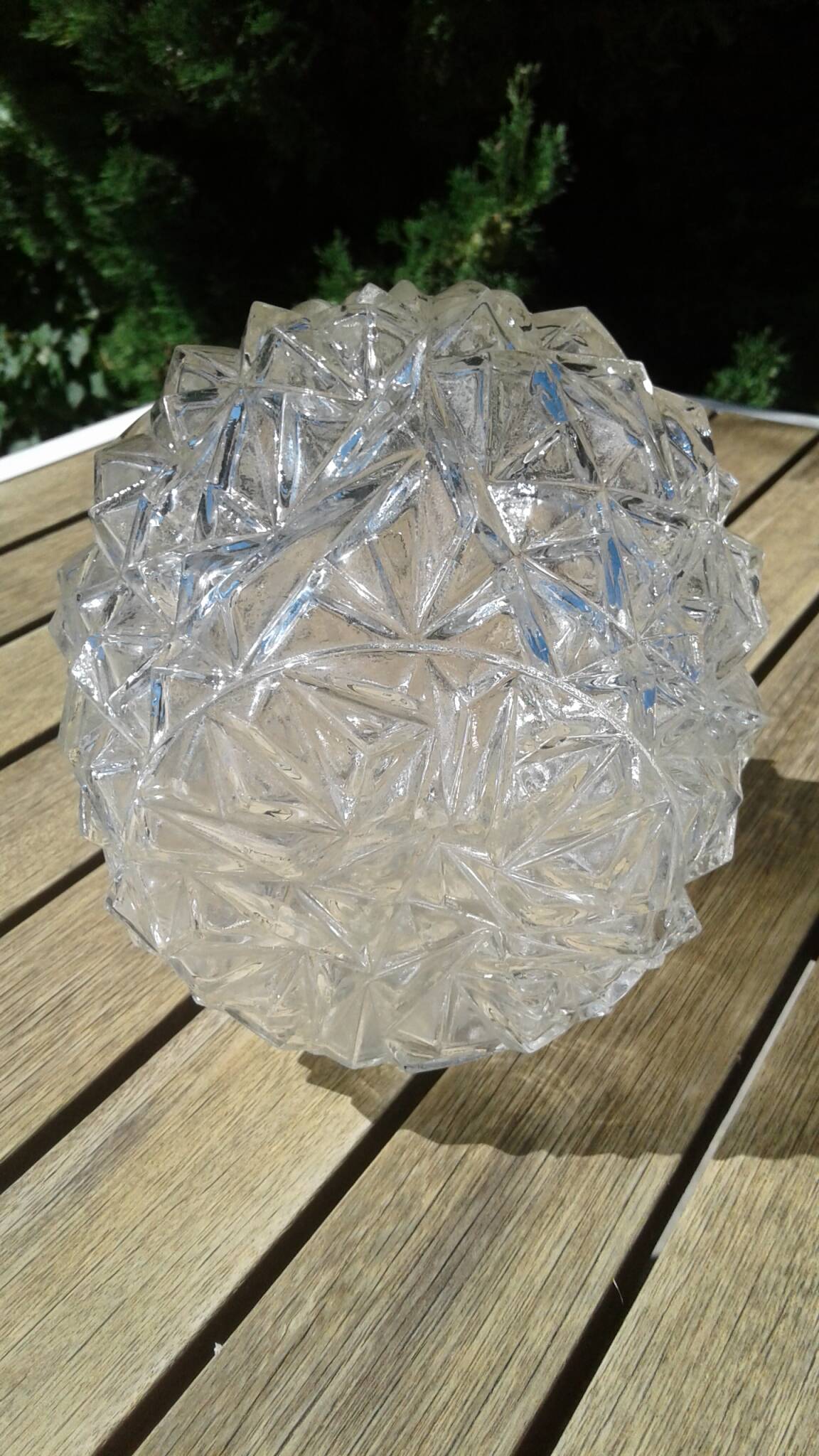 Globes for suspension