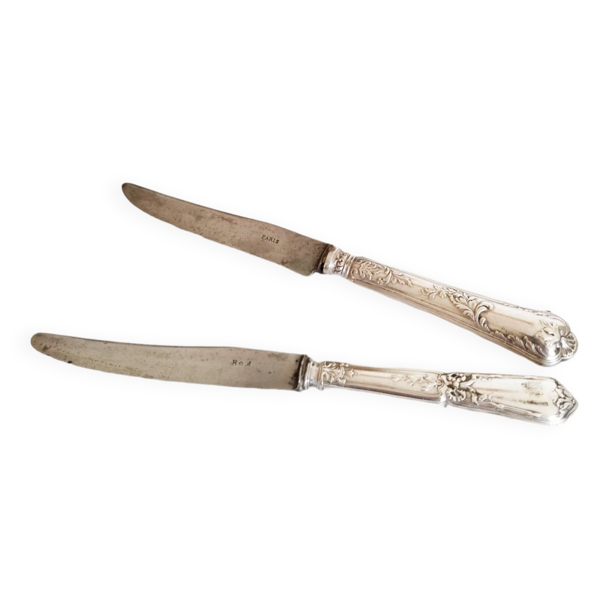 Set of 2 vintage knives, steel blade and silver handle