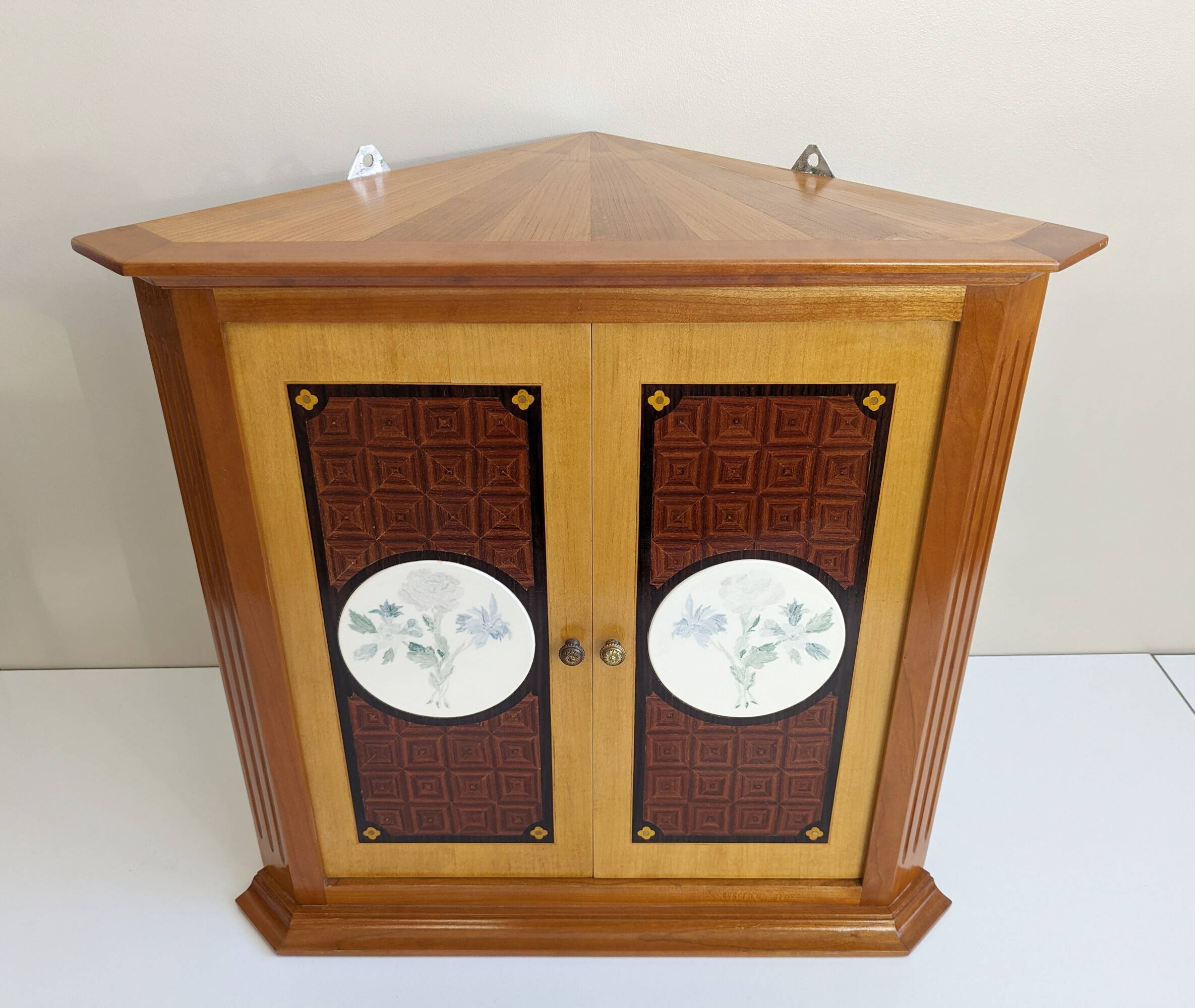 Wall cabinet with inlays, corner cabinet