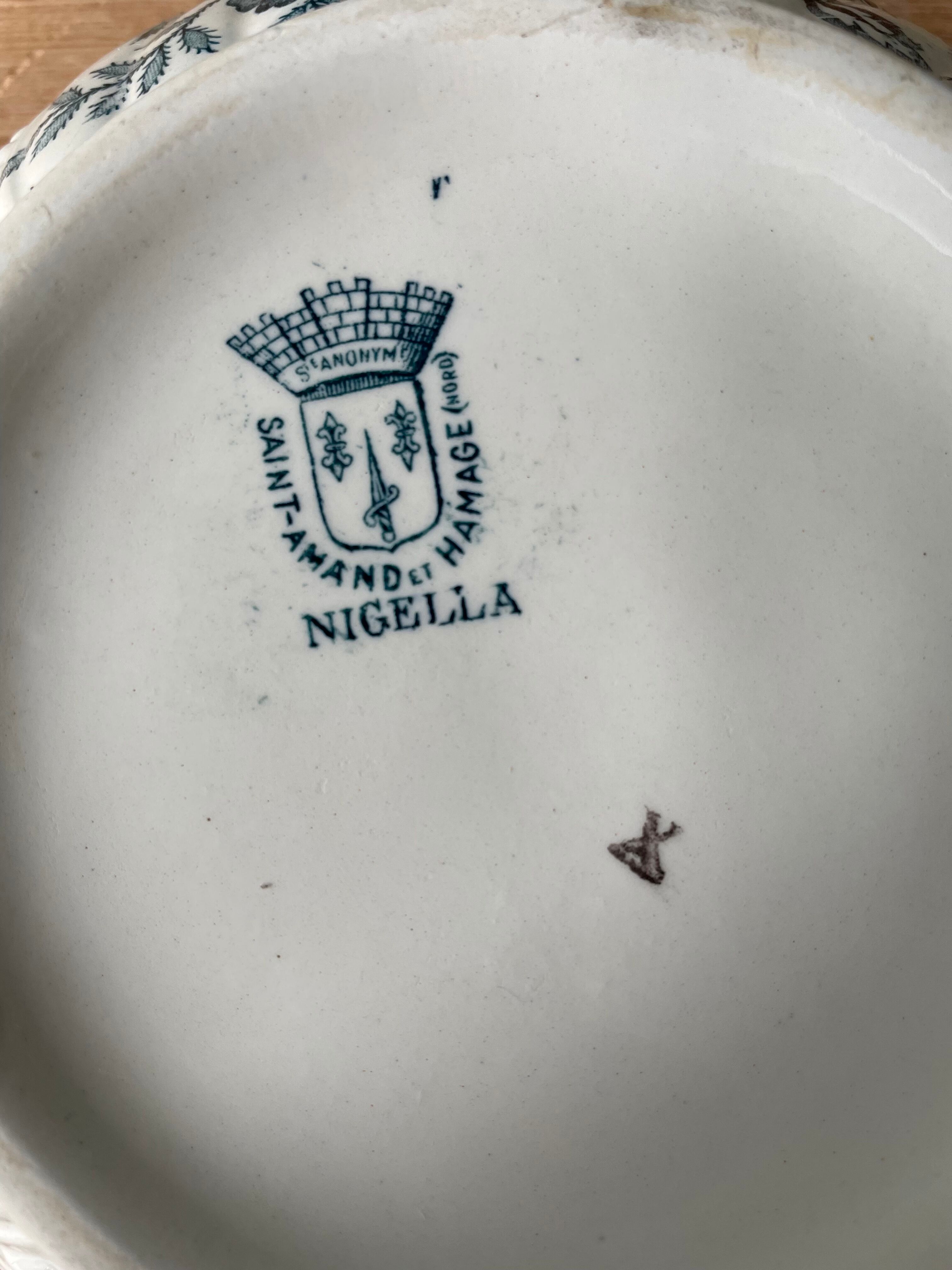 Soap cup 1900 in earthenware of St Amand Et Hamage, Nigella collection