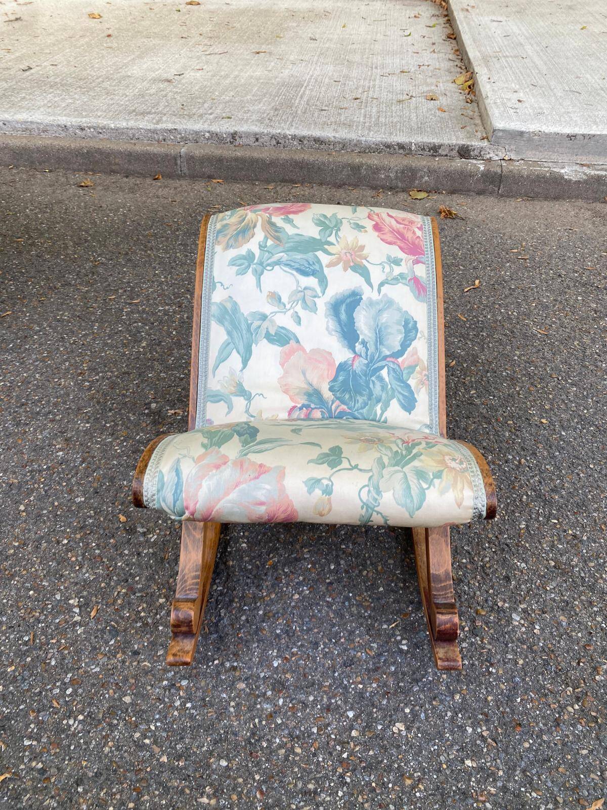 Kneeling prayer desk with rocking footrest in solid wood, curule style & floral fabric.
