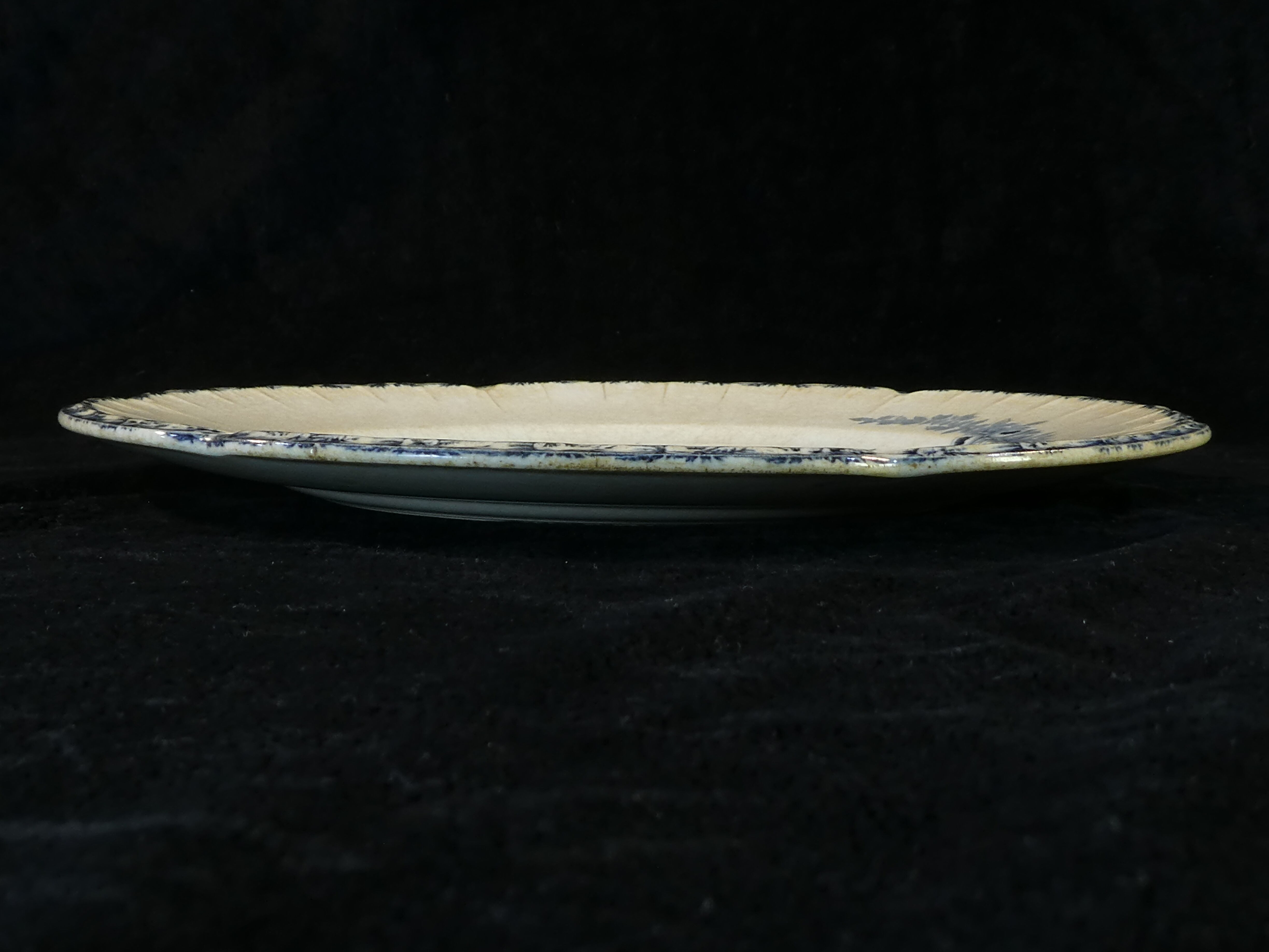 3 assiettes plates en faience e.bourgeois Paris