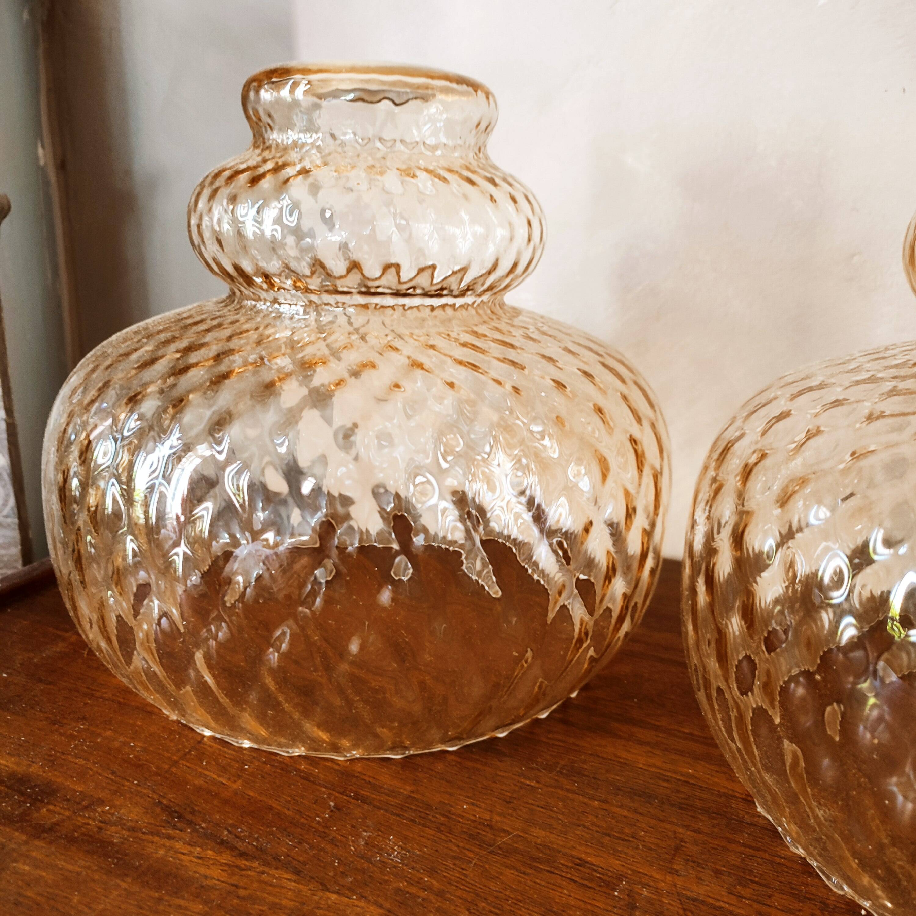 Paire de globes en verre irisé empoli