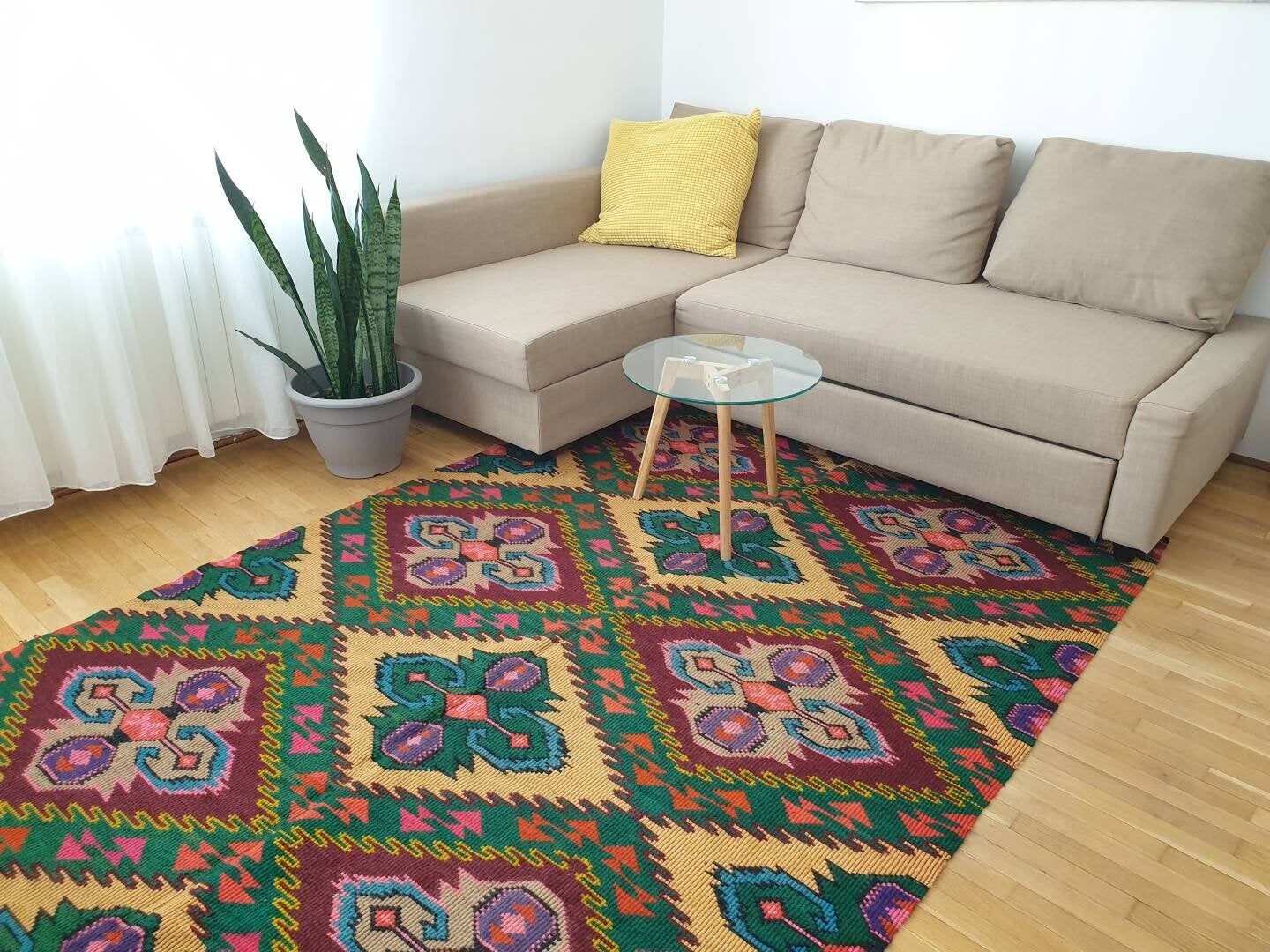 Tapis roumain vintage 330X176 cm tissé à la main dans la laine jaune et vert design géométrique