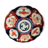 Antique plate in polychrome porcelain IMARI, Japan, red, orange and blue floral decoration.