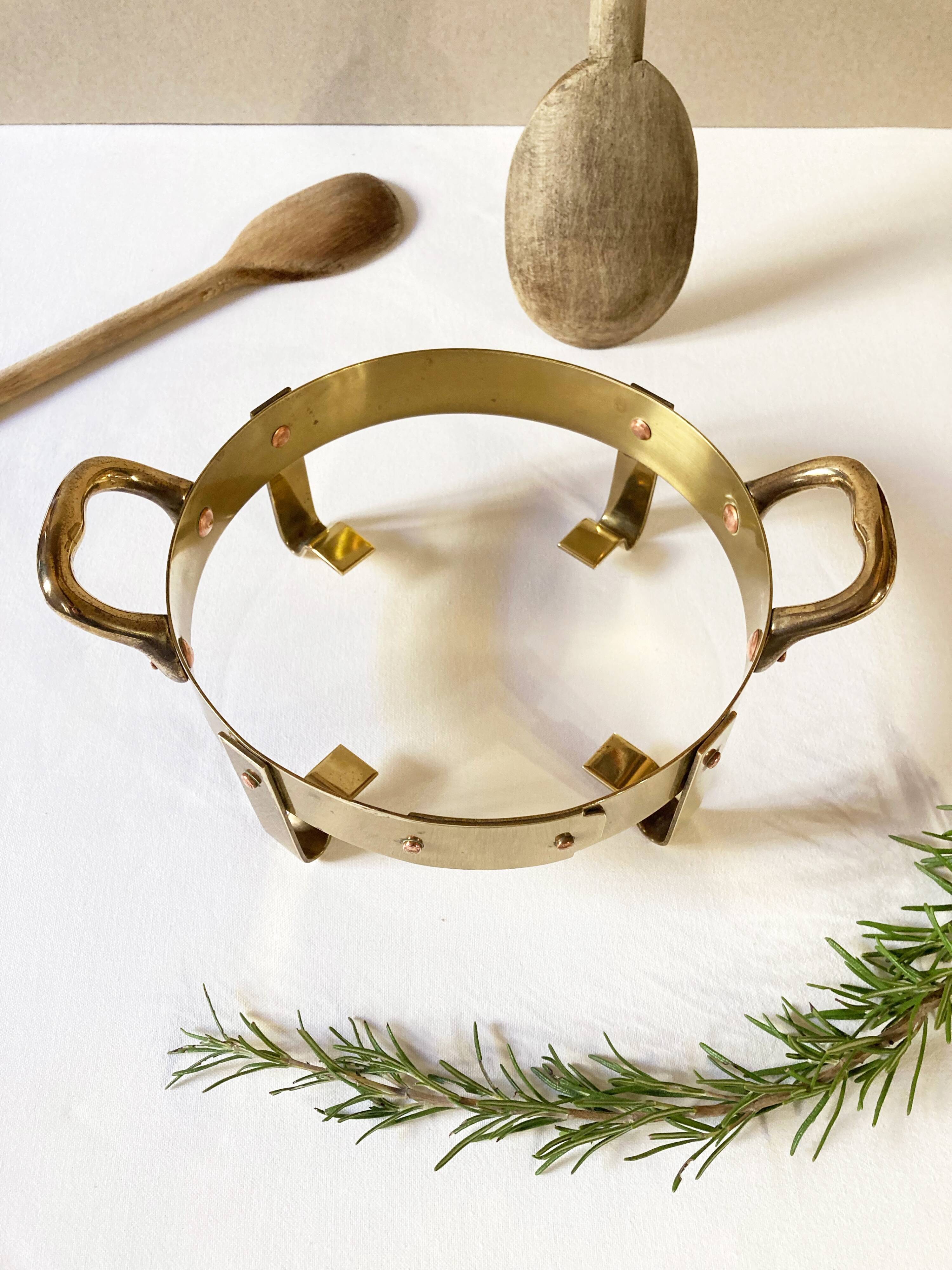 Copper and brass serving dish, M. Delalande, Villedieu, France