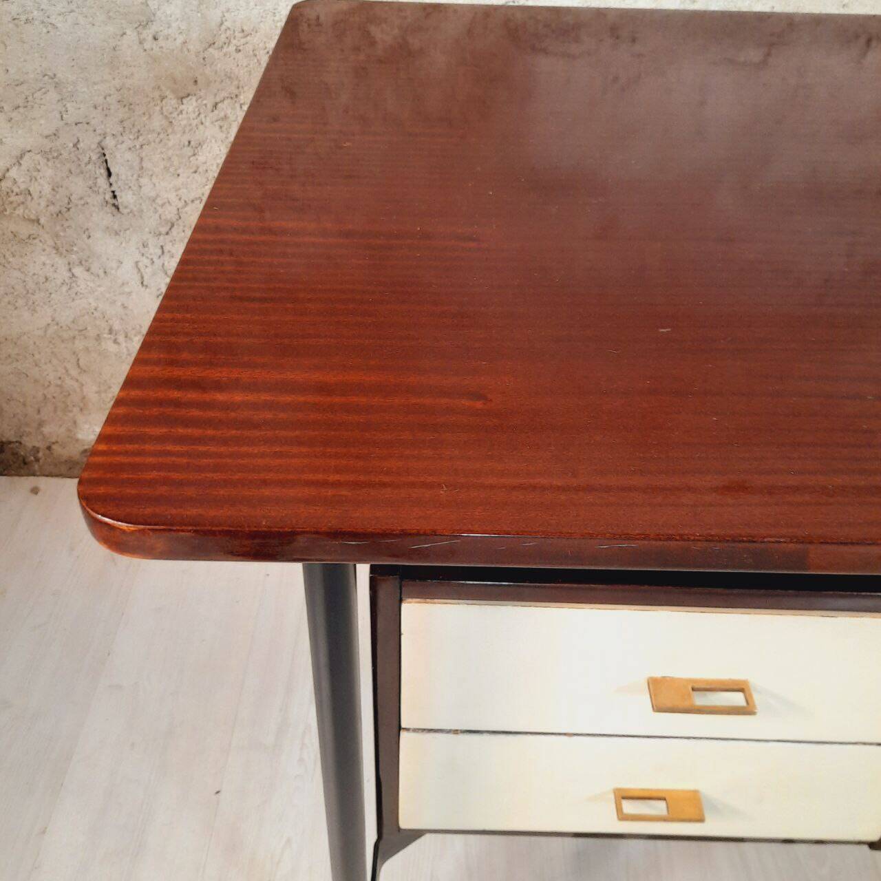 Vintage lacquered top desk with iron structure and pointed brass feet