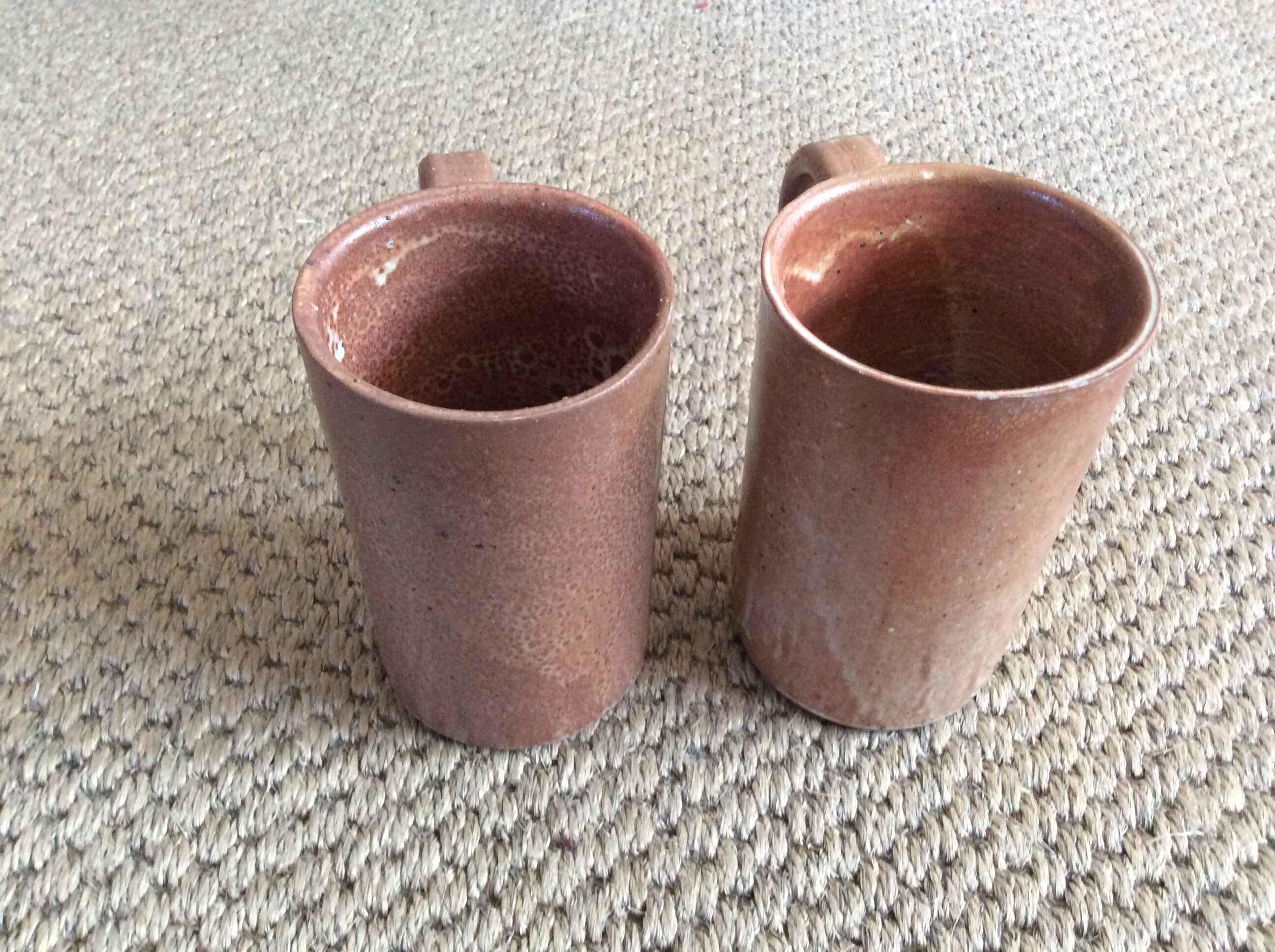 Set of 2 sandstone mugs