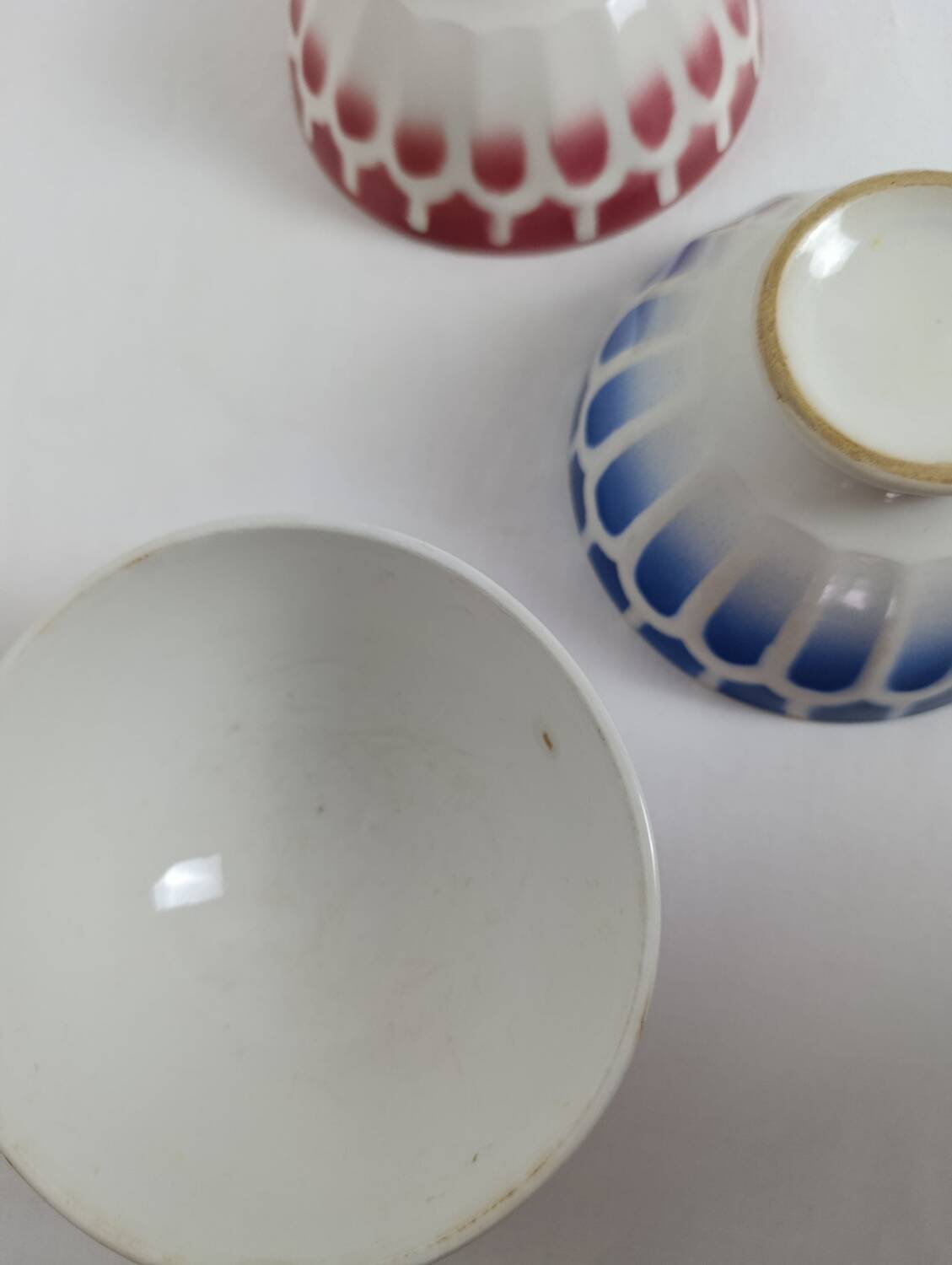 Facet bowl in the style of Moulin des Loups / St Amand