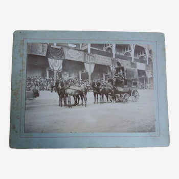 Photographie ancienne 1900 diligence chevaux tapis d'Orient, Bretagne