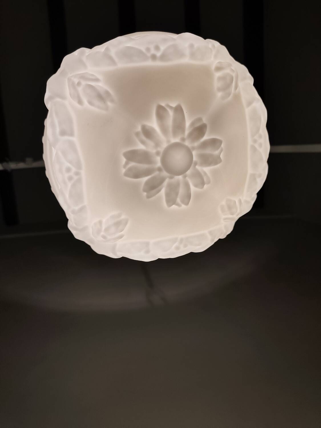 Lampe de plafond "Art Nouveau". Espagne, années 1930.