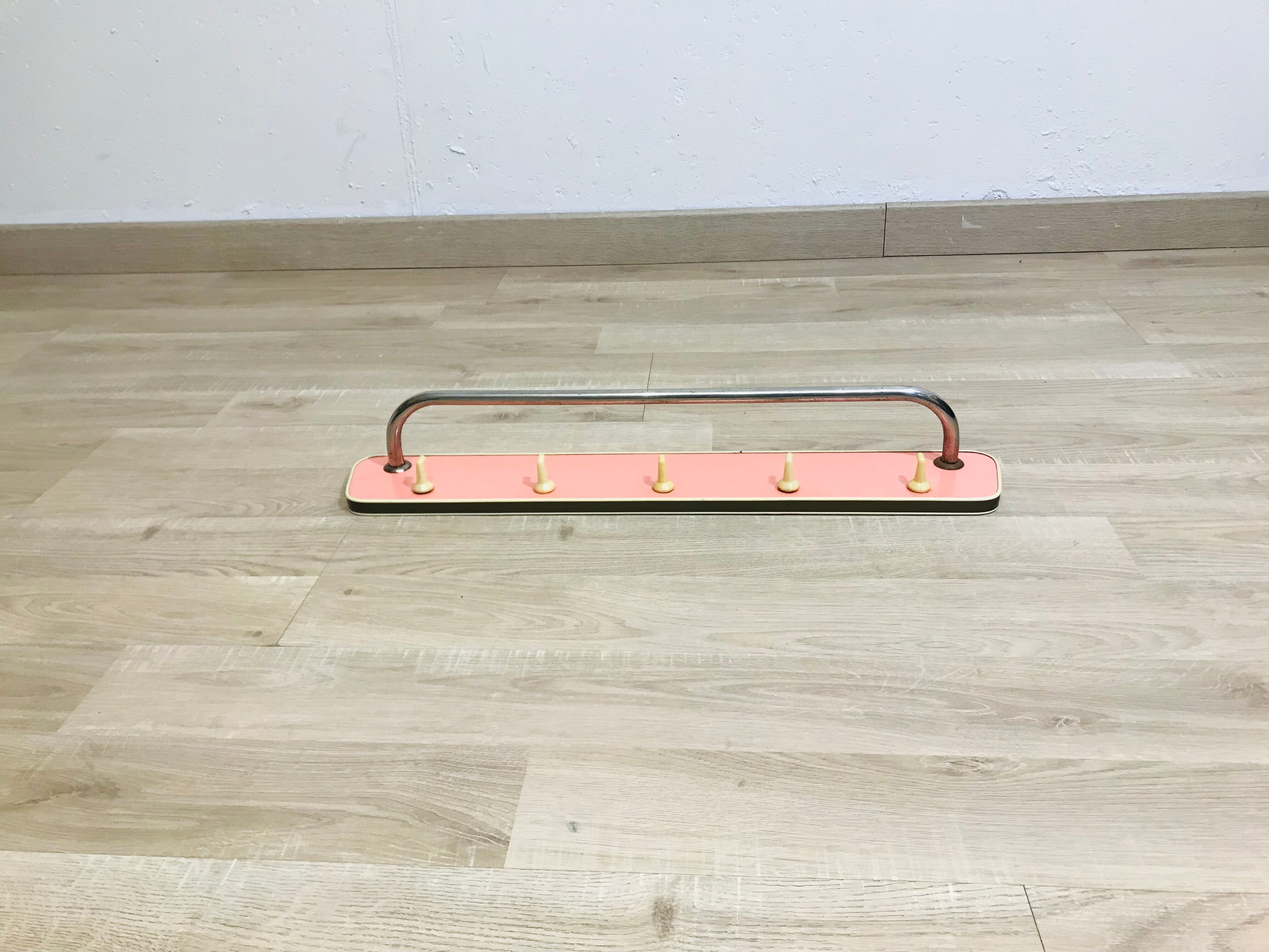 Wall rack in formica 60's