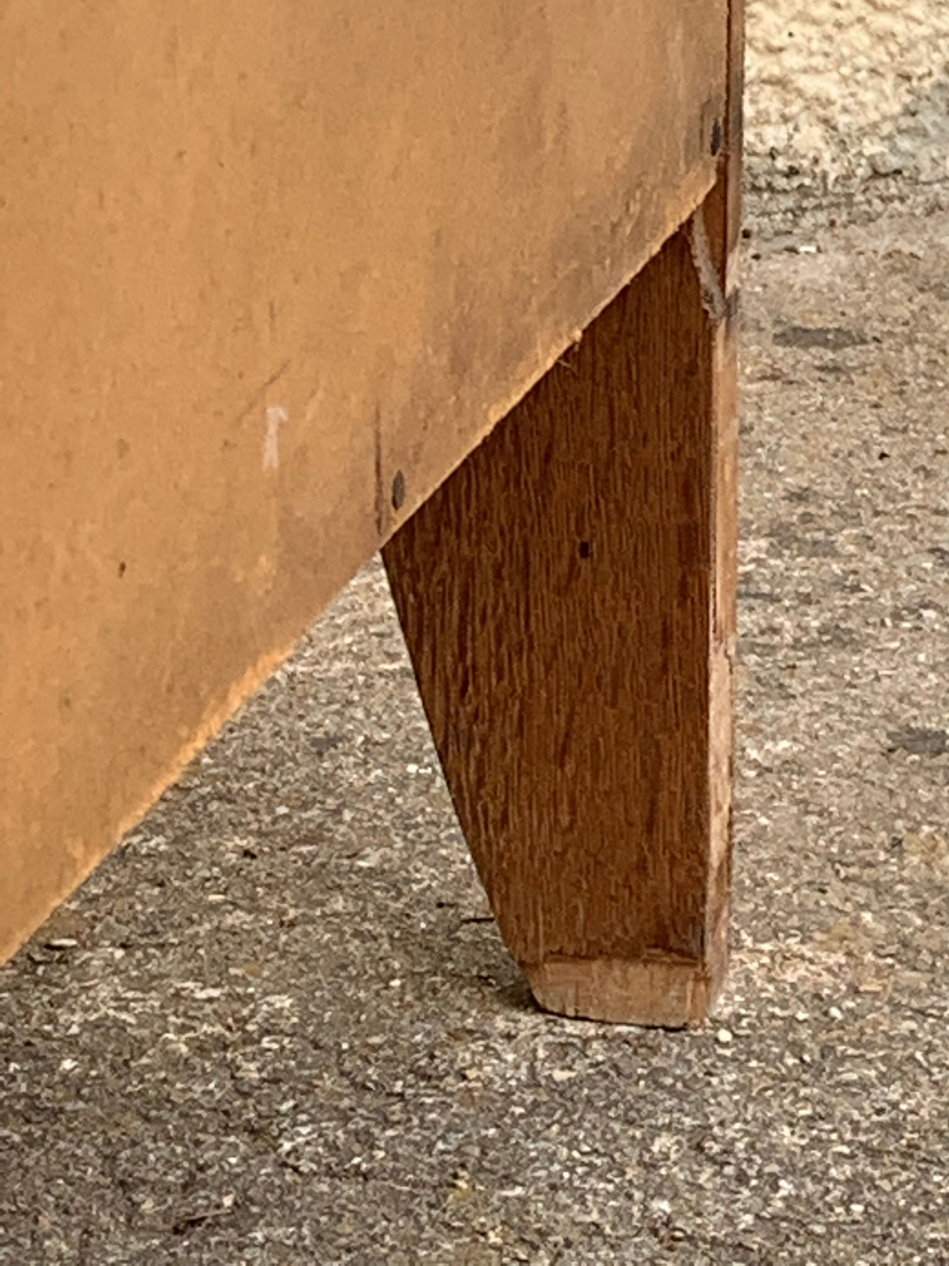 Vintage bookcase feet aileron 1950