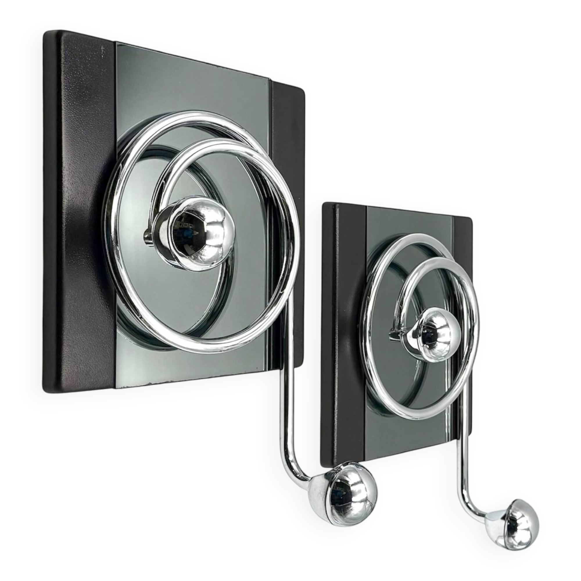 Paire de patères Space Age italiennes avec miroir Goffredo Reggiani des années.