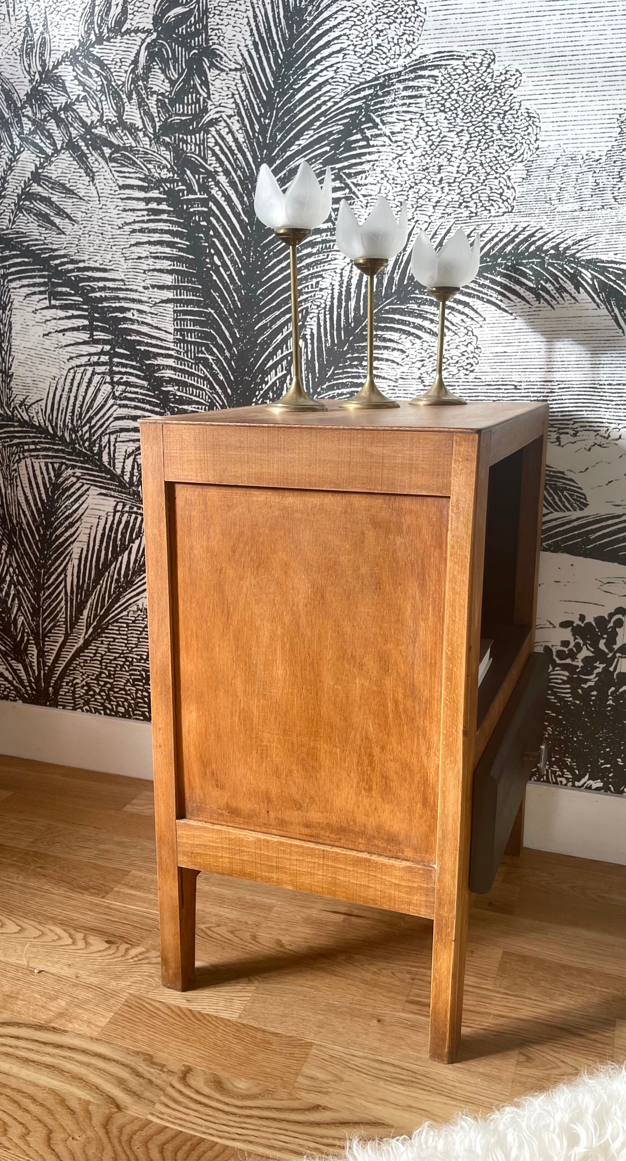 Bedside 1950
