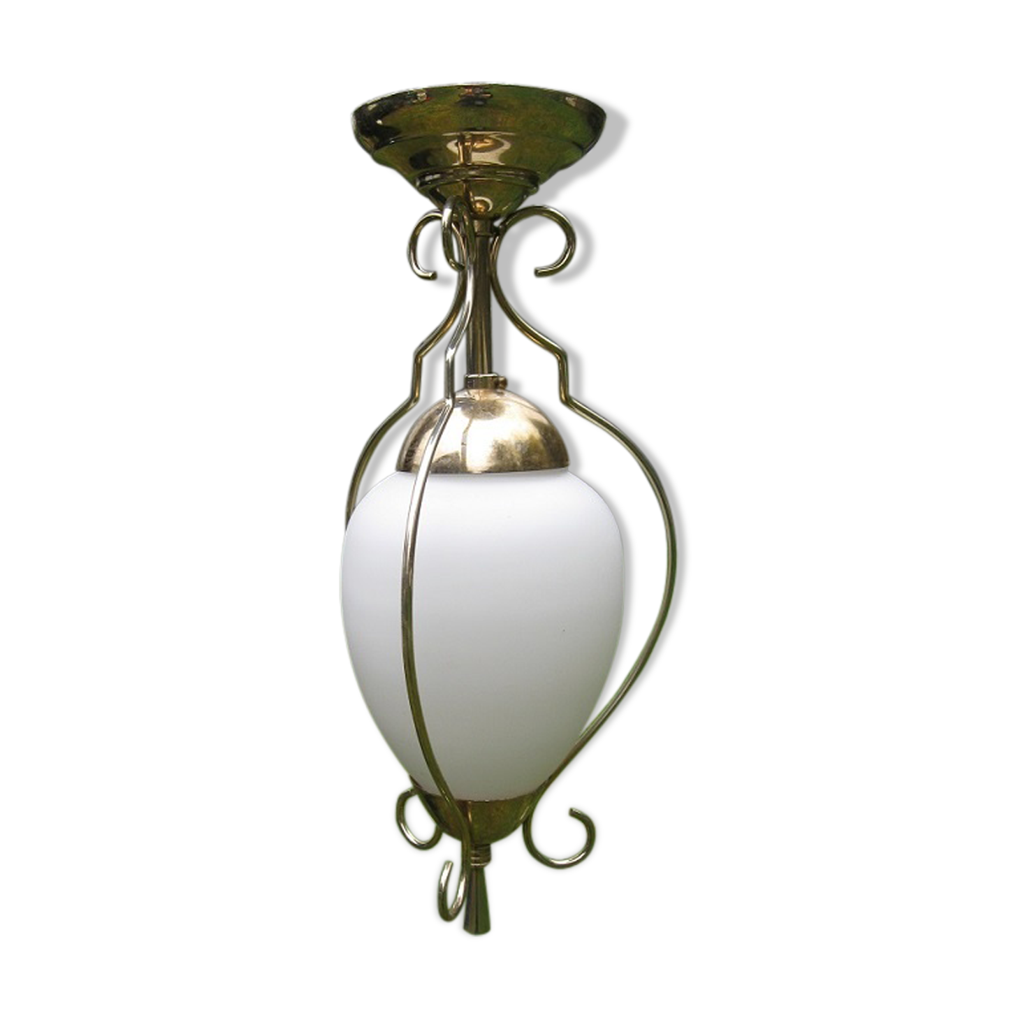 Suspension in opaline