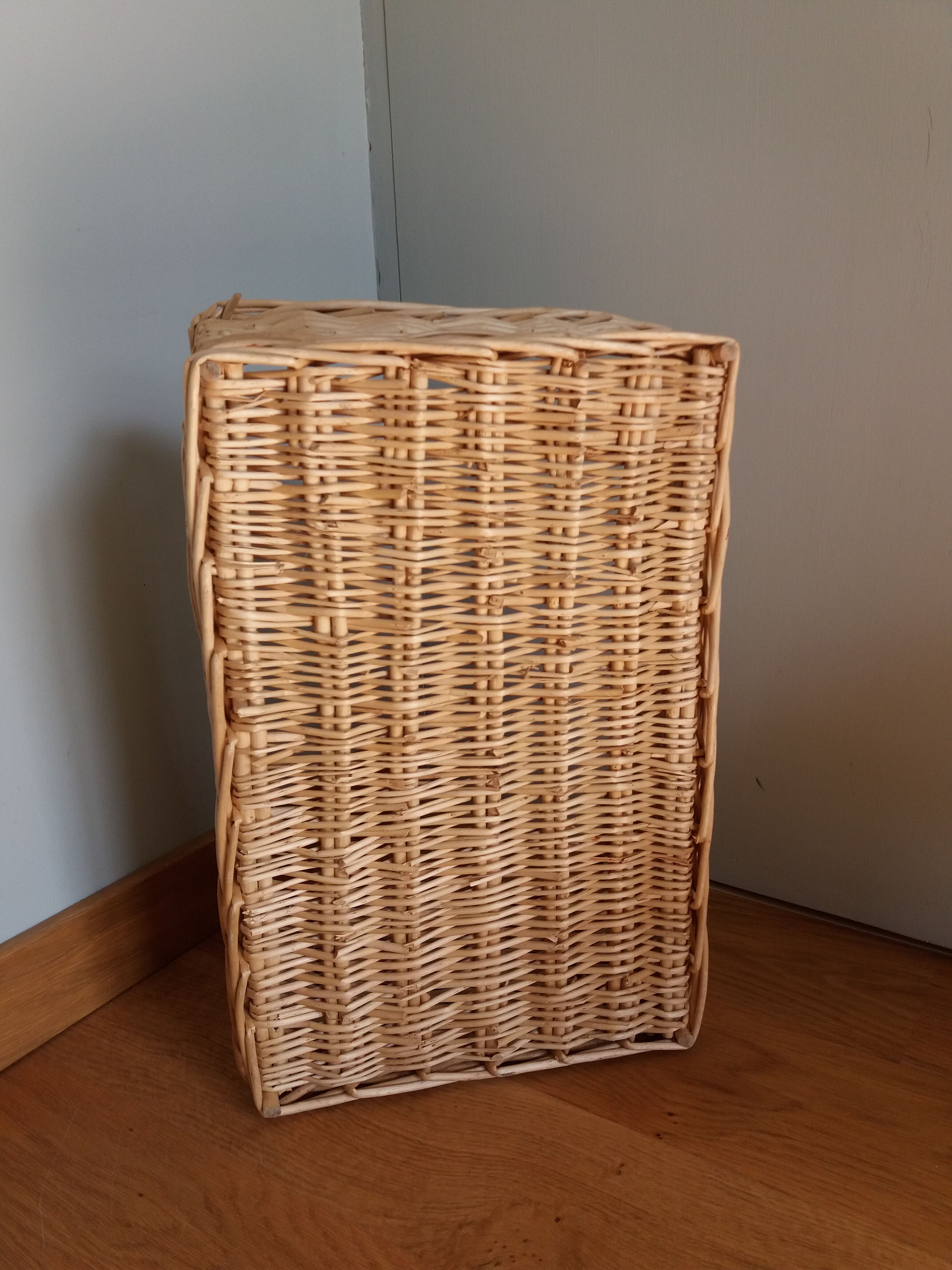 Rectangular wicker basket 48 cm by 31 cm