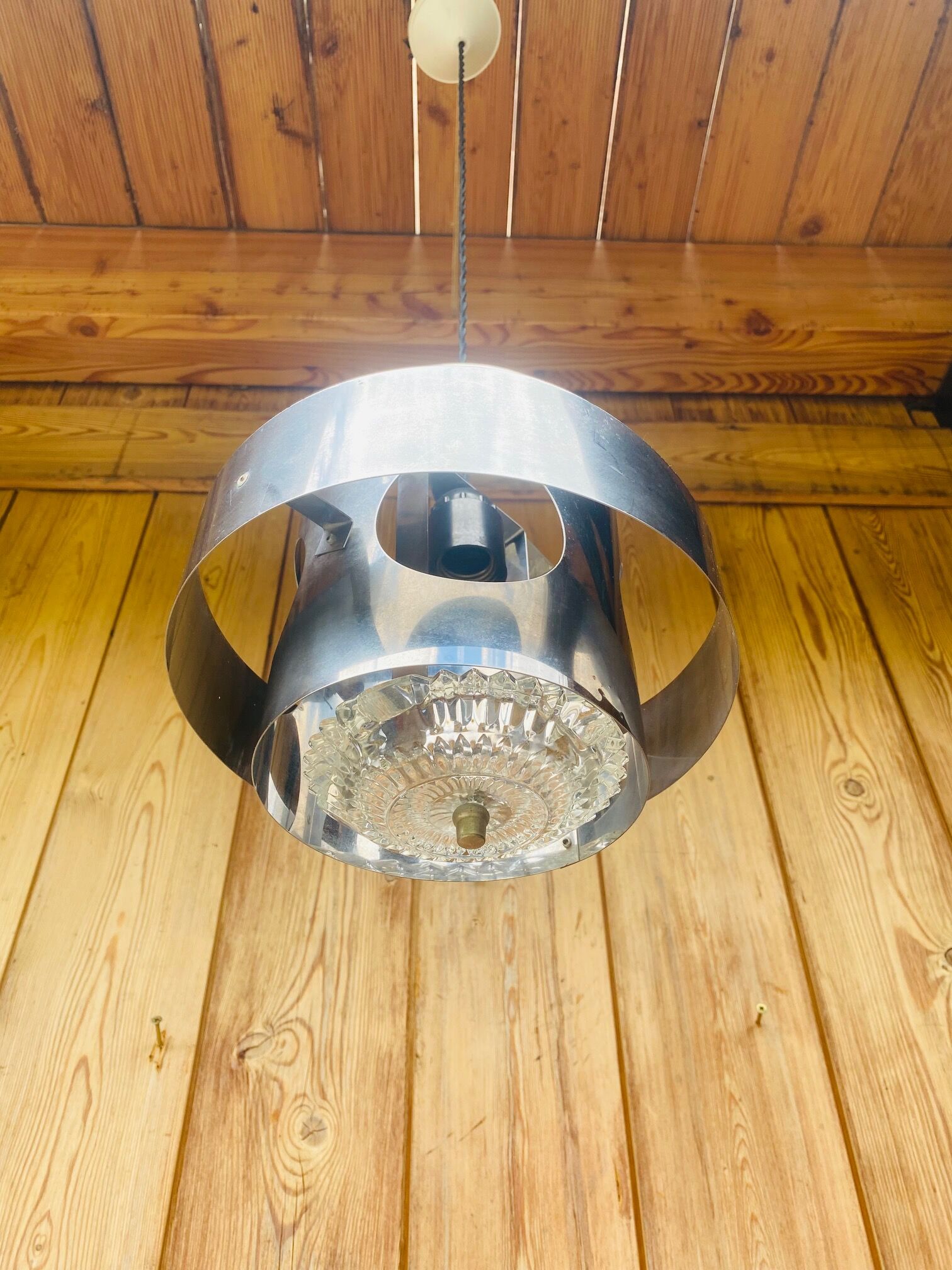 Suspension in chrome metal and glass from the 70s