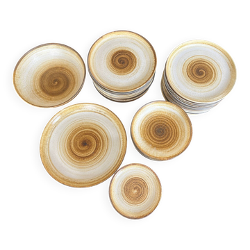 Longchamp 42-piece stoneware plate set