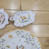 Set of 5 Moustiers porcelain pieces in perfect condition