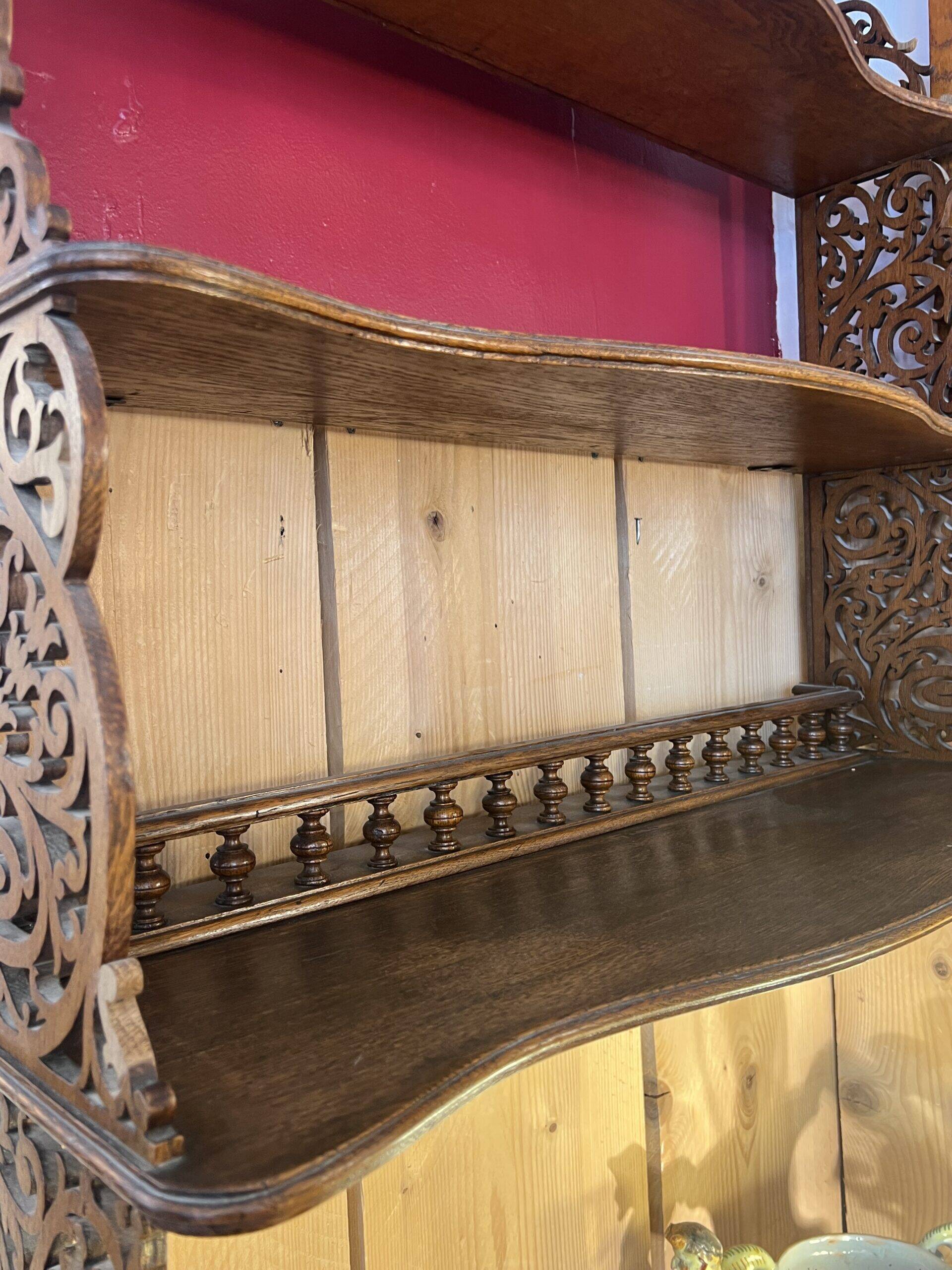 Wall shelf in carved wood, late 19th century