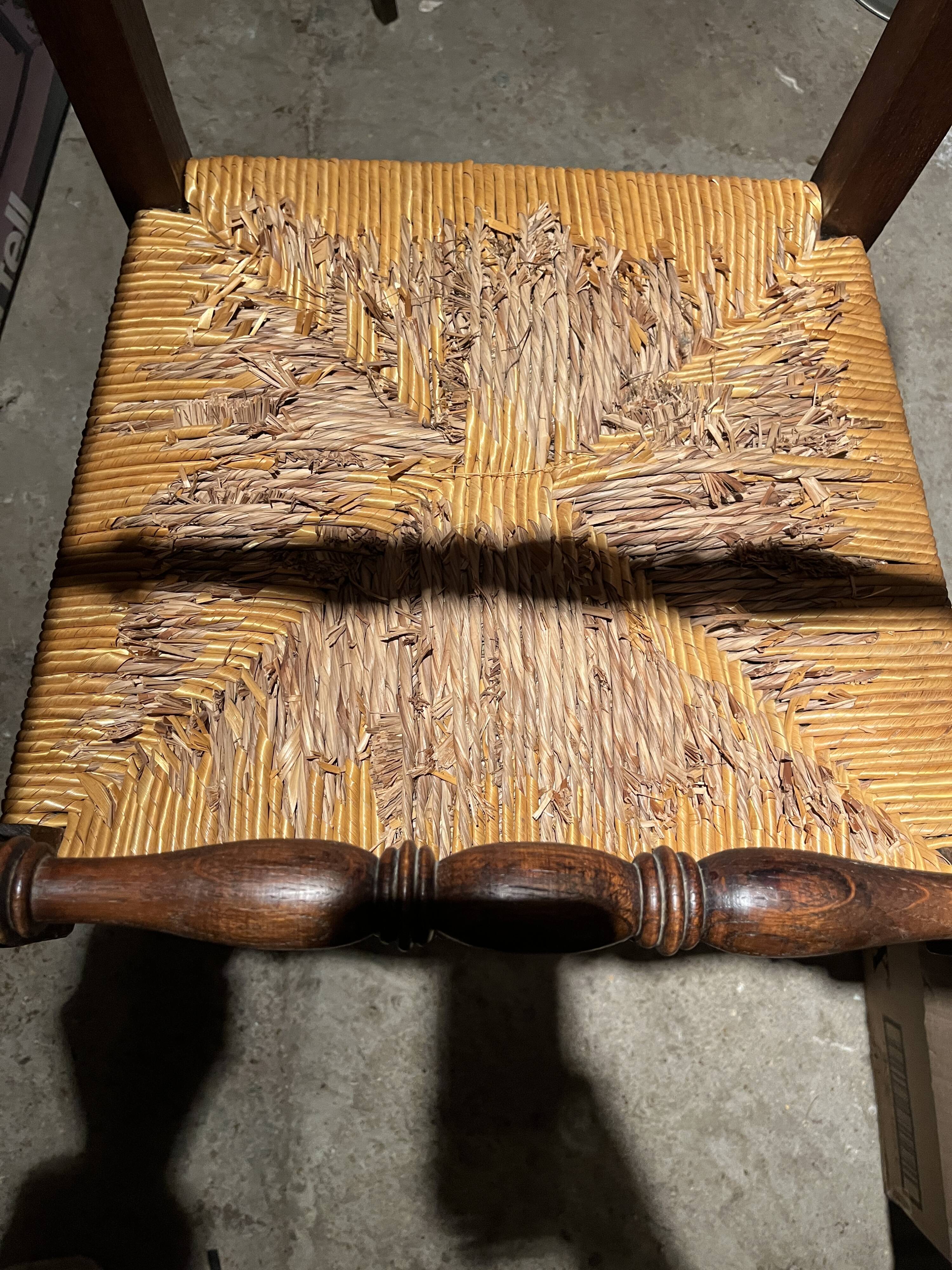 Set of 6 wooden and straw chairs