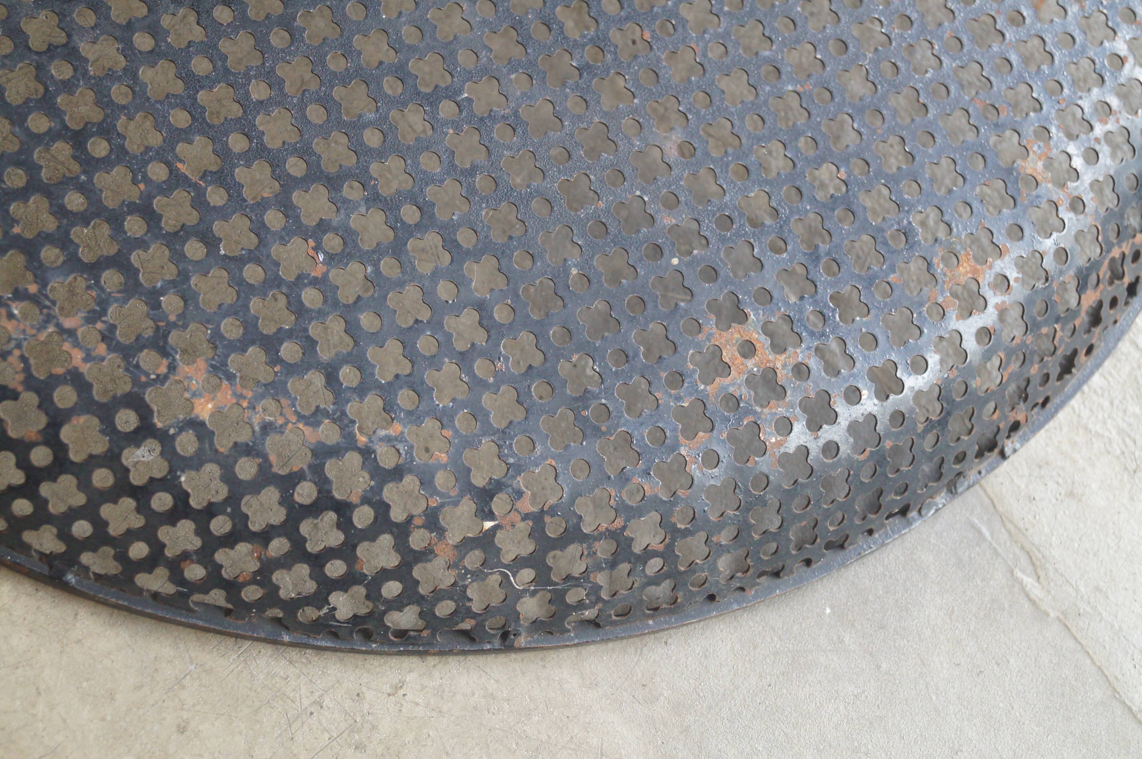 Perforated sheet metal top 1950