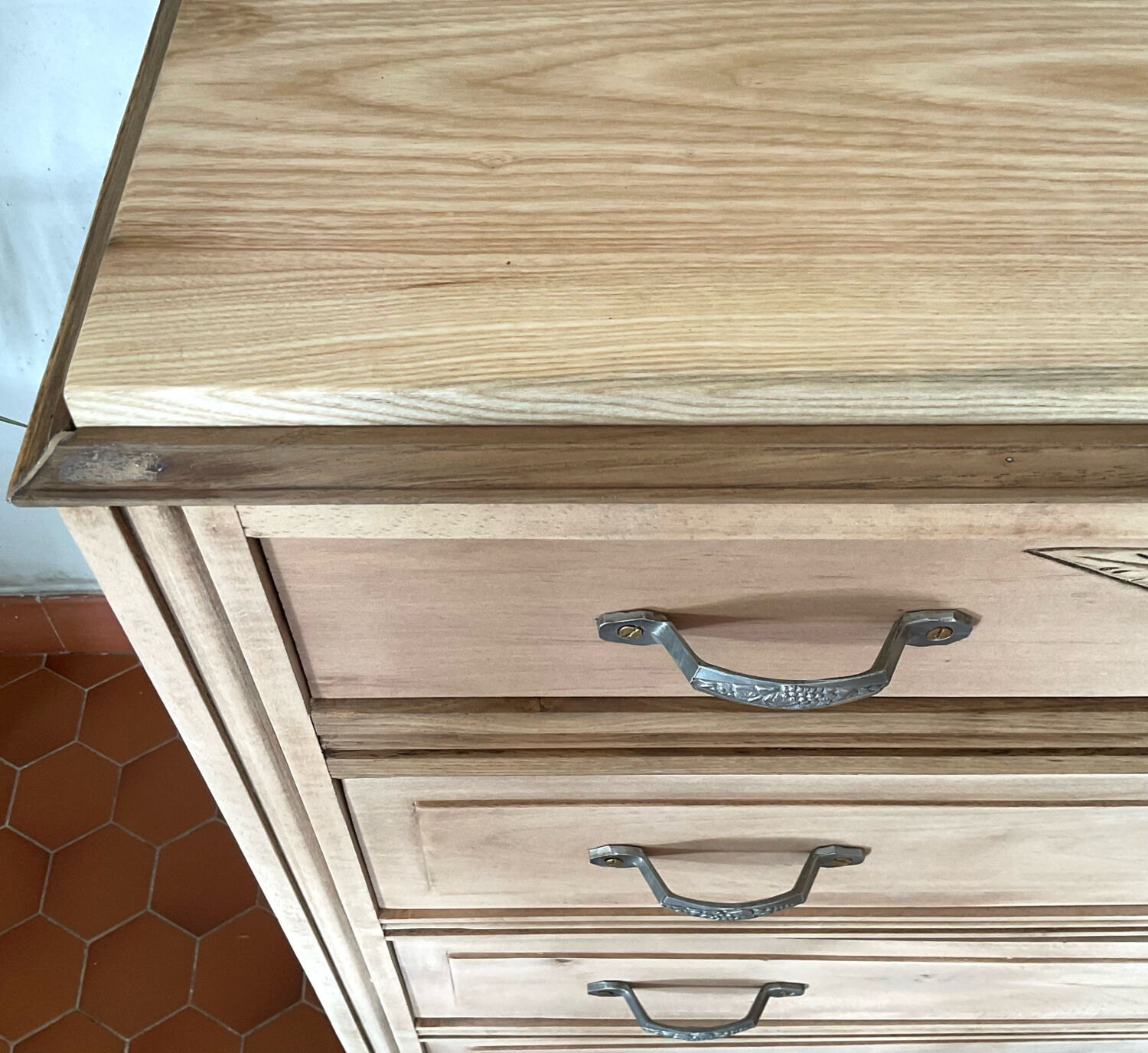 Art Deco dresser and chest of drawers.