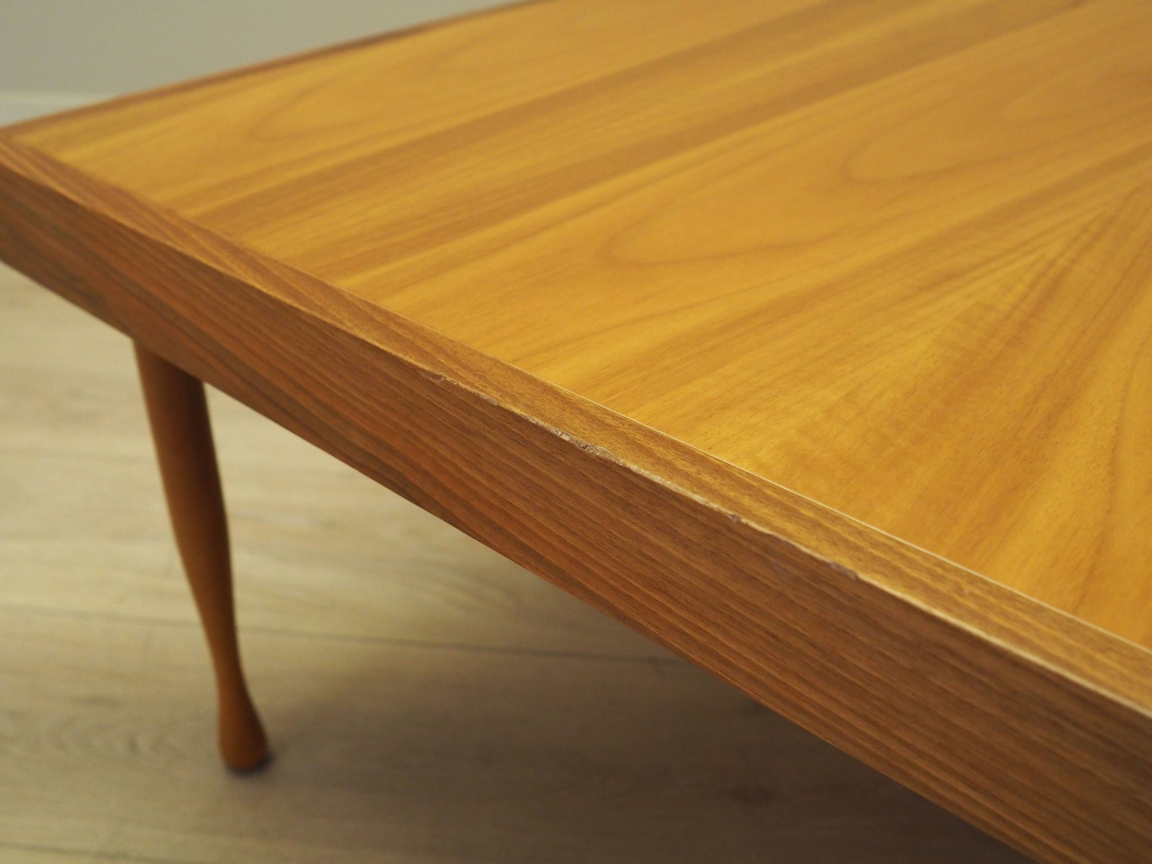 Mahogany coffee table, Italian design, 1970s, production: Italy