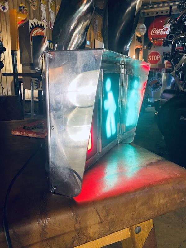 Parisian Pedestrian Light