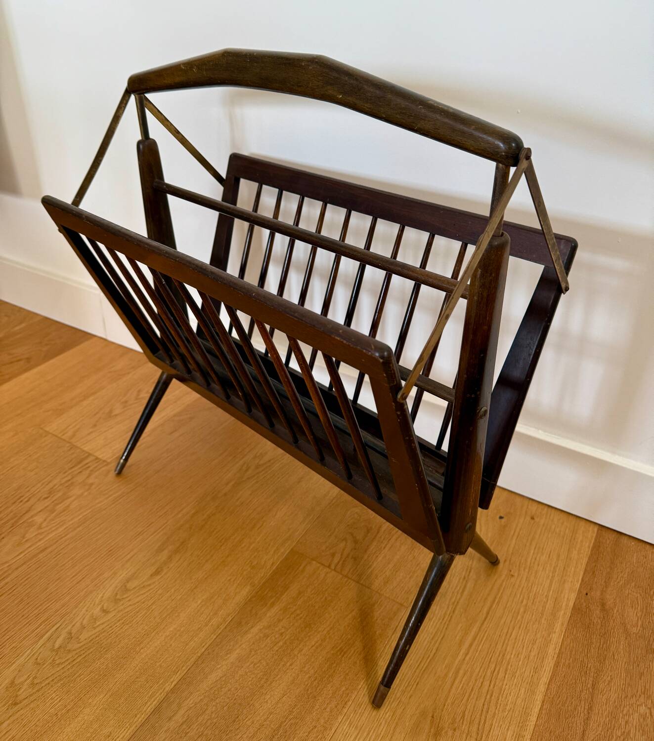 Folding wood and brass magazine rack by Cesare Lacca – Italy, 1950s