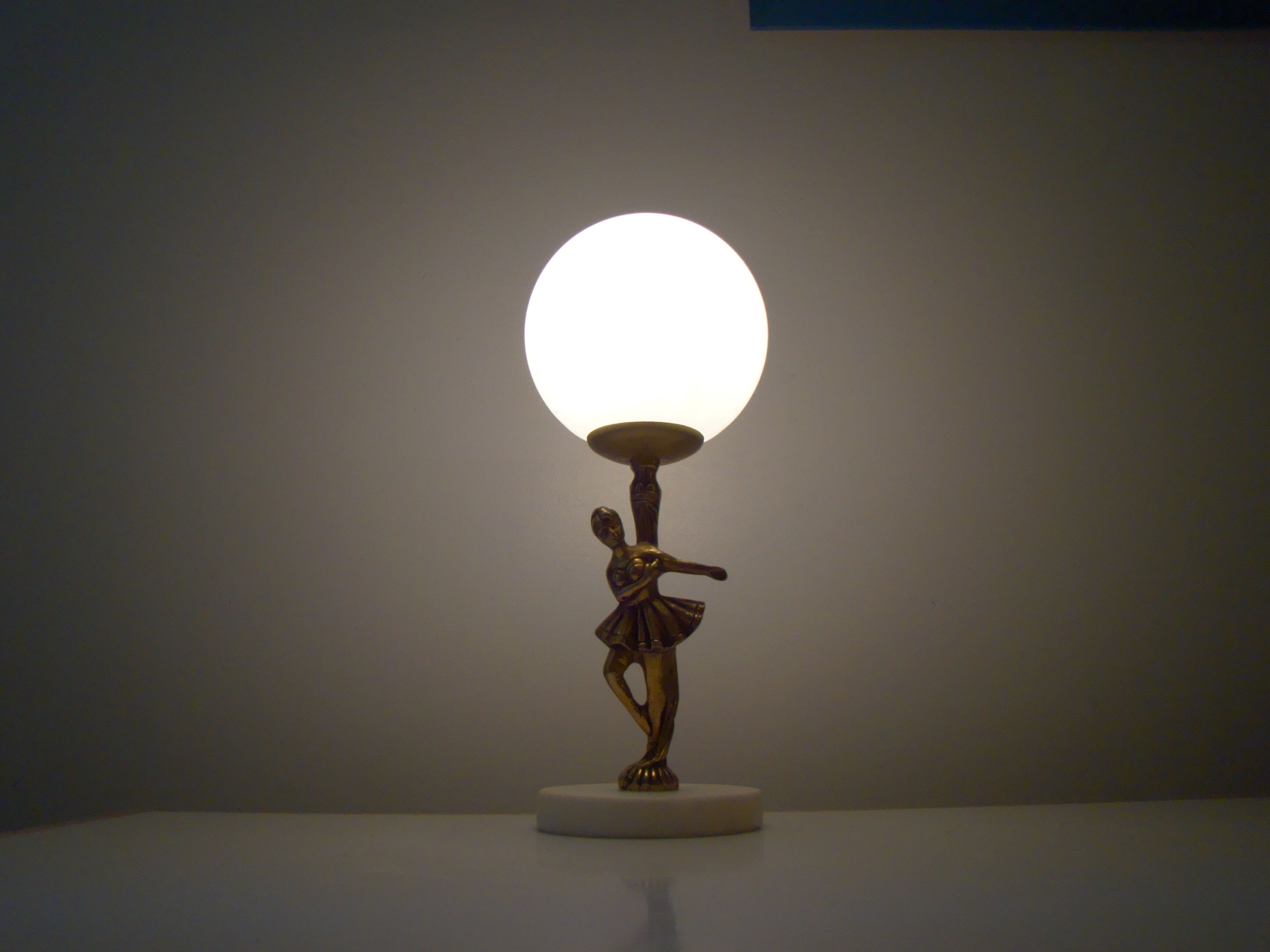Charming vintage lamp dancer