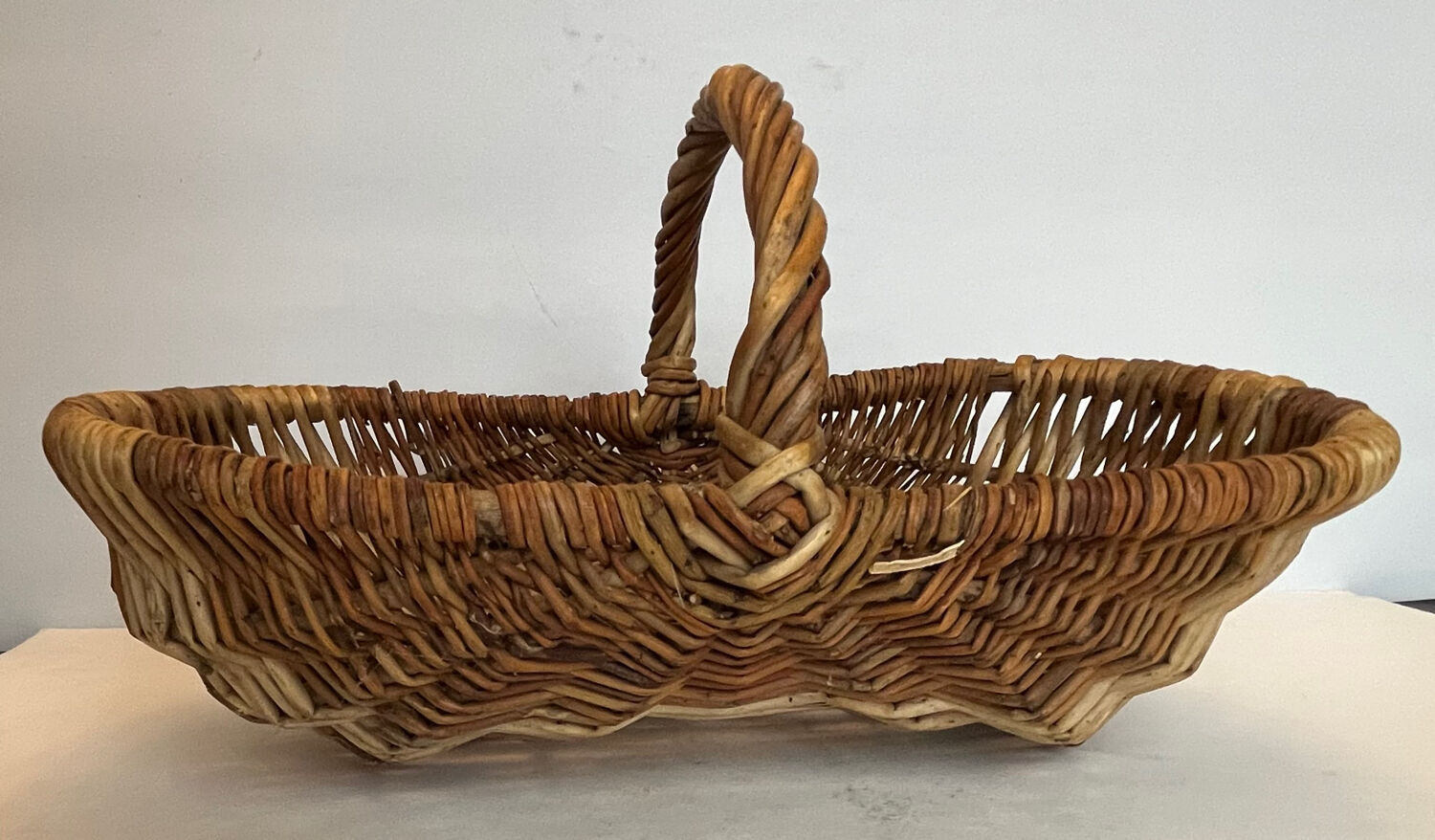 Small wicker basket