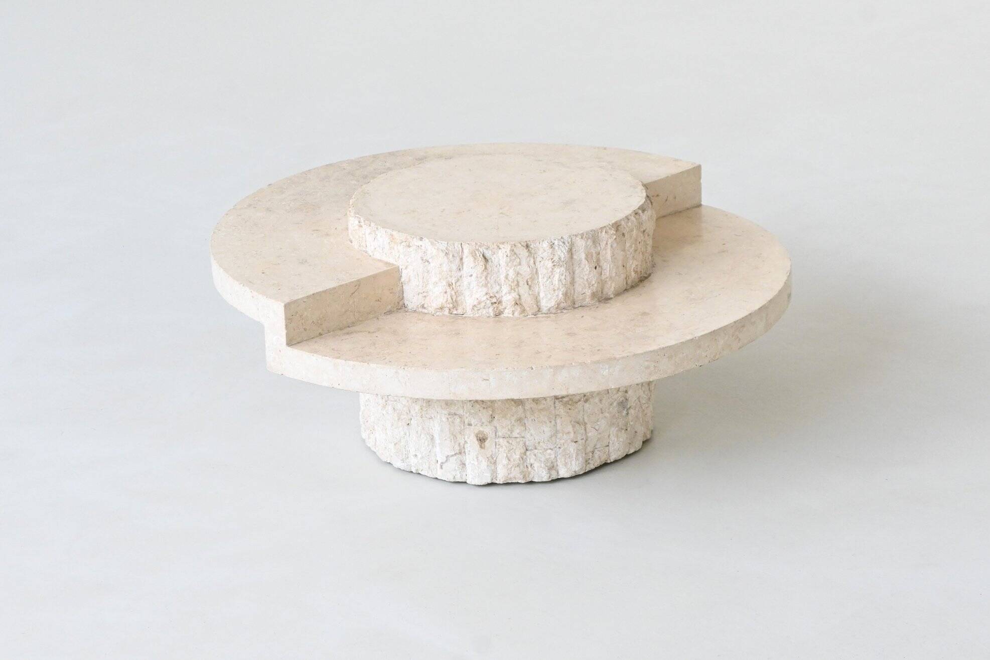 Table basse sculpturale en pierre de Mactan de Magnussen Ponte, Belgique 1970
